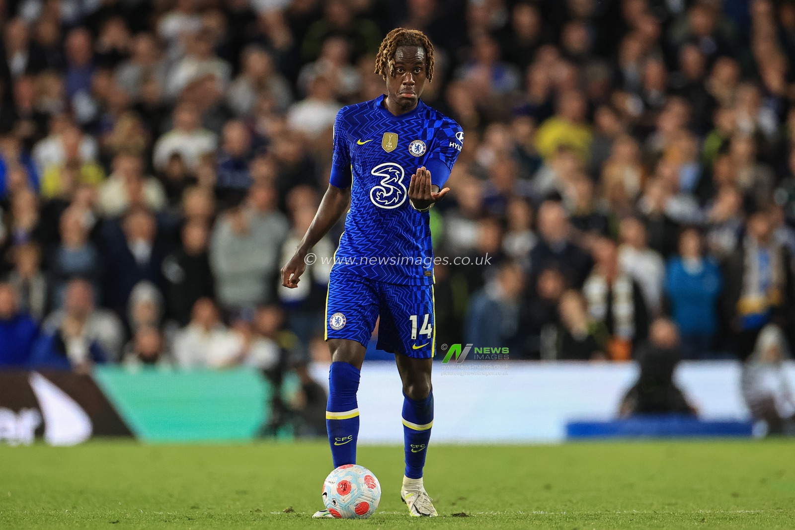 Trevoh Chalobah #14 of Chelsea looks for a pass