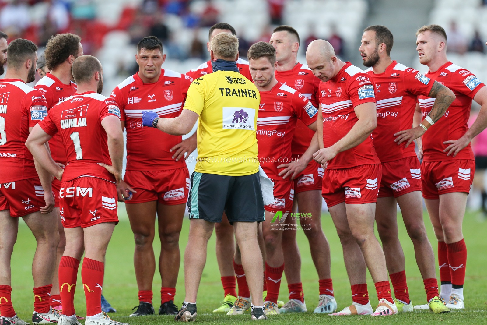 Hull KR players take instructions from the trainer