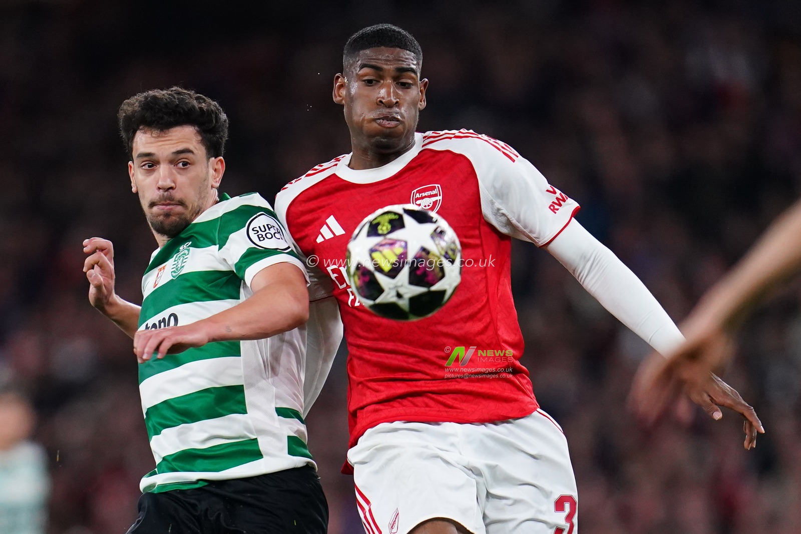 Cristhian Mosquera of Arsenal and Pedro Goncalves of Sporting CP battle during the UEFA Champions League Quarter Finals match Arsenal vs Sporting CP at Arsenal stadium, London, United Kingdom on 15 April 2026

(Photo by Harvey Murphy/News Images)
