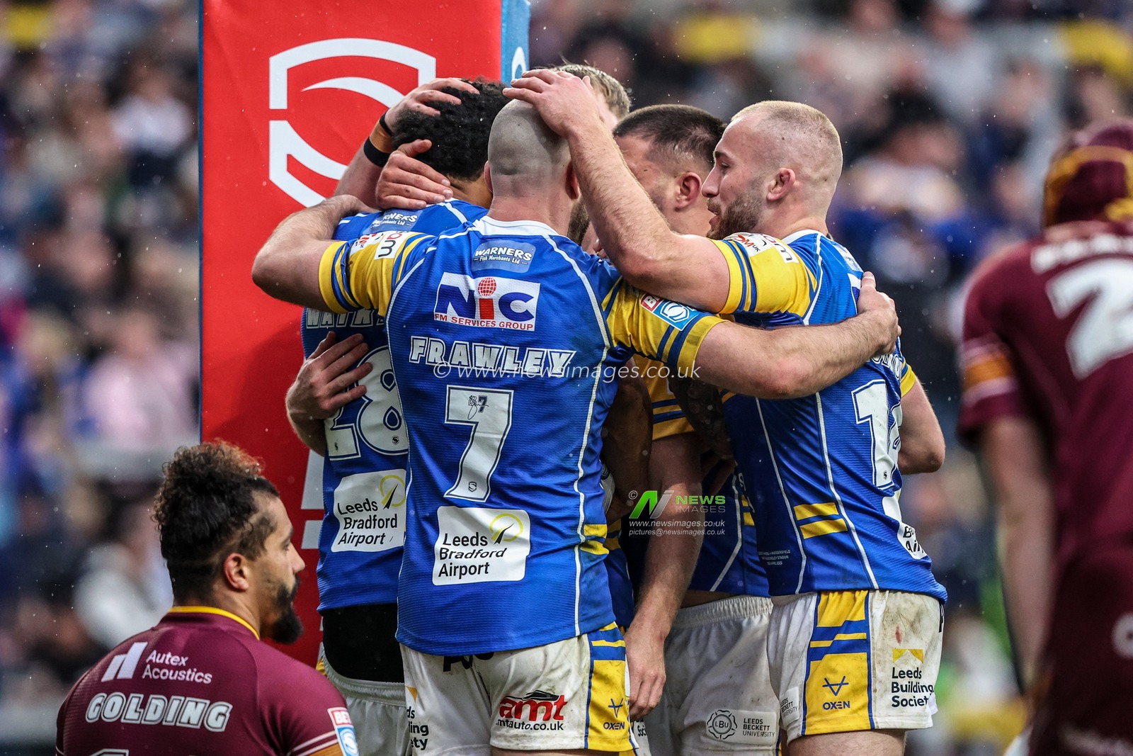 Kallum Watkins of Leeds Rhinos celebrates his try during the Betfred Super League Round 8 match Leeds Rhinos vs Huddersfield Giants at Headingley Stadium, Leeds, United Kingdom, 18th April 2025

(Photo by Alfie Cosgrove/News Images)