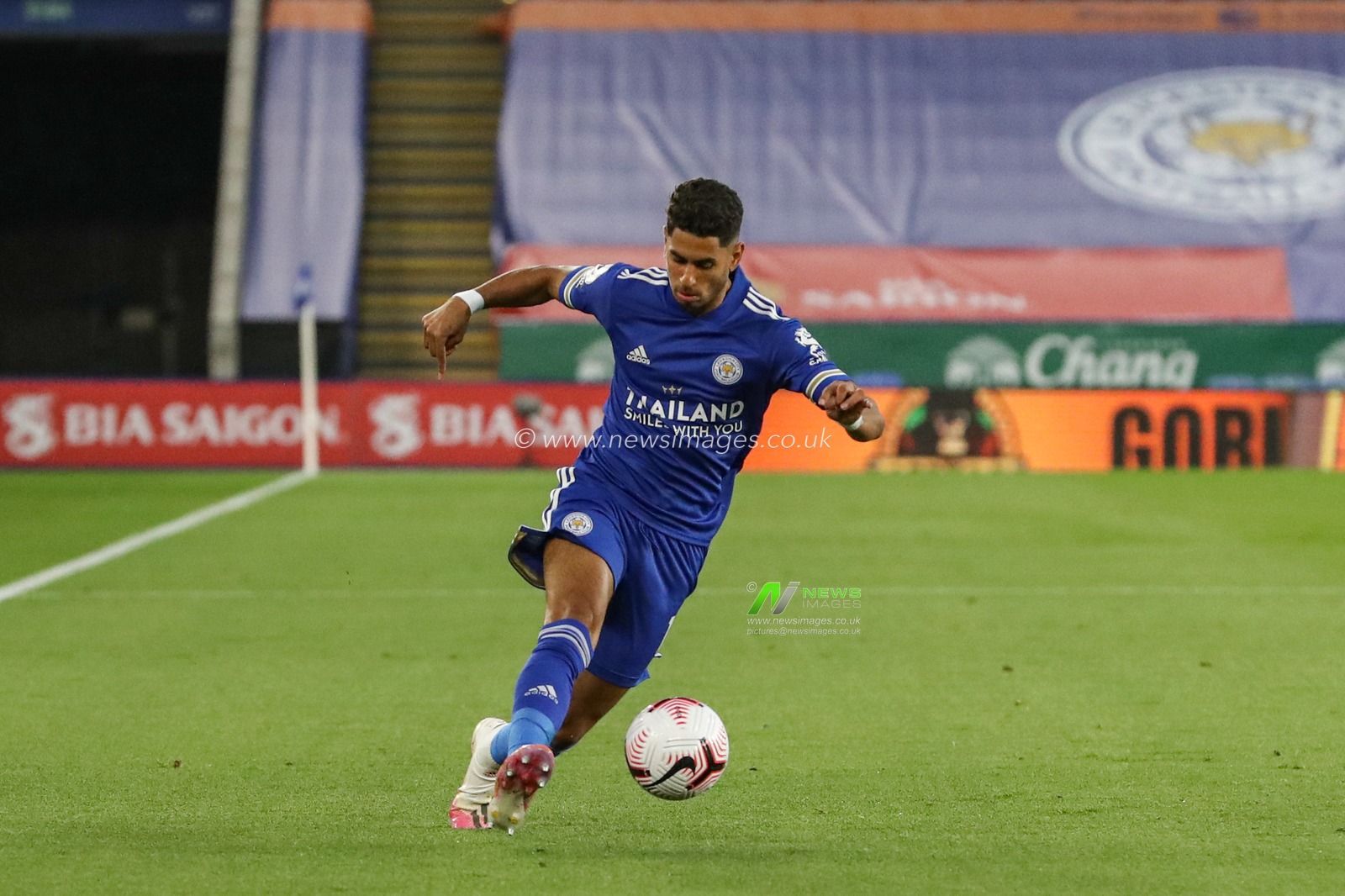 Ayoze PÃ©rez (17) of Leicester City in action during the game