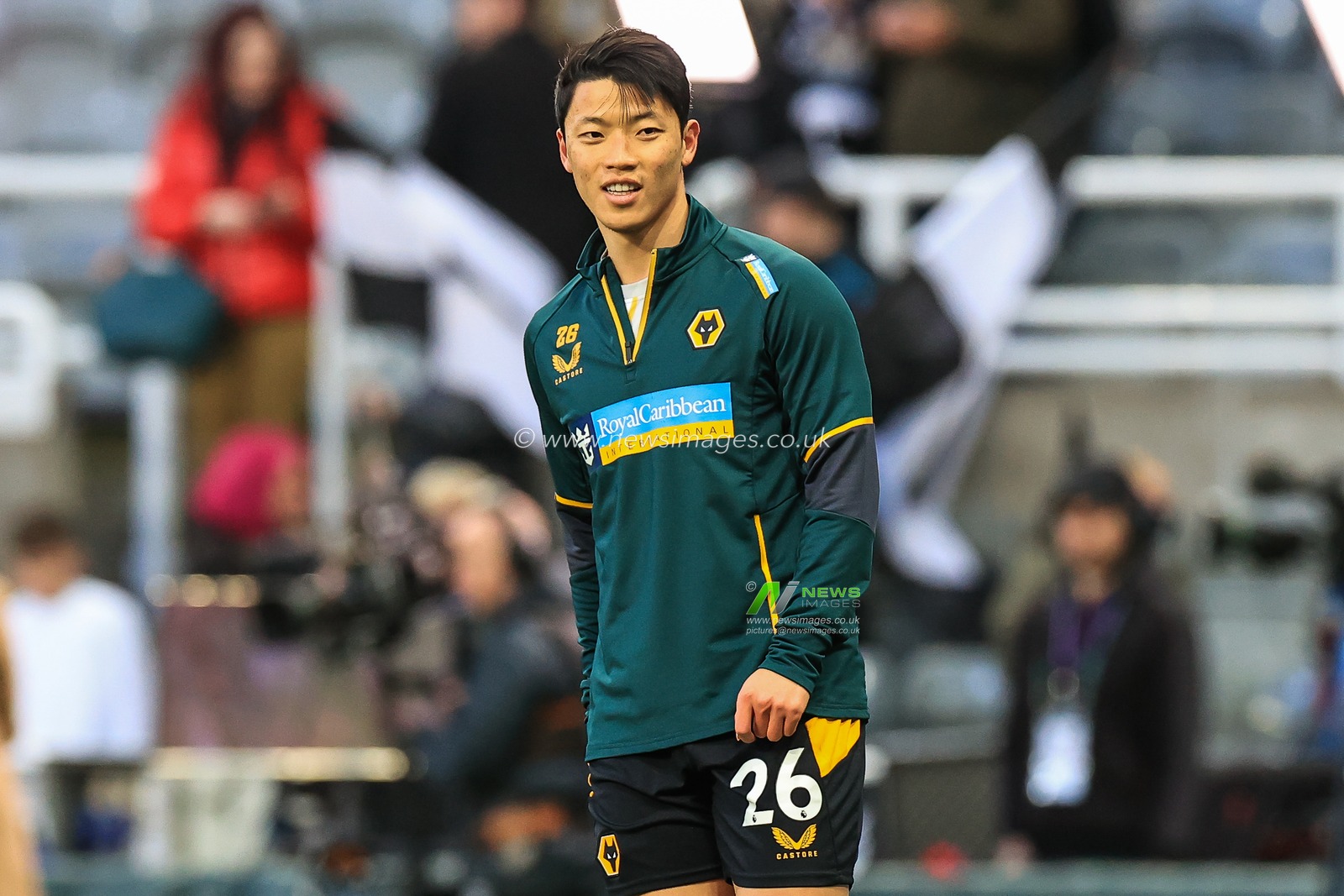 Hwang Hee-chan #26 of Wolverhampton Wanderers during the pre-game warmup