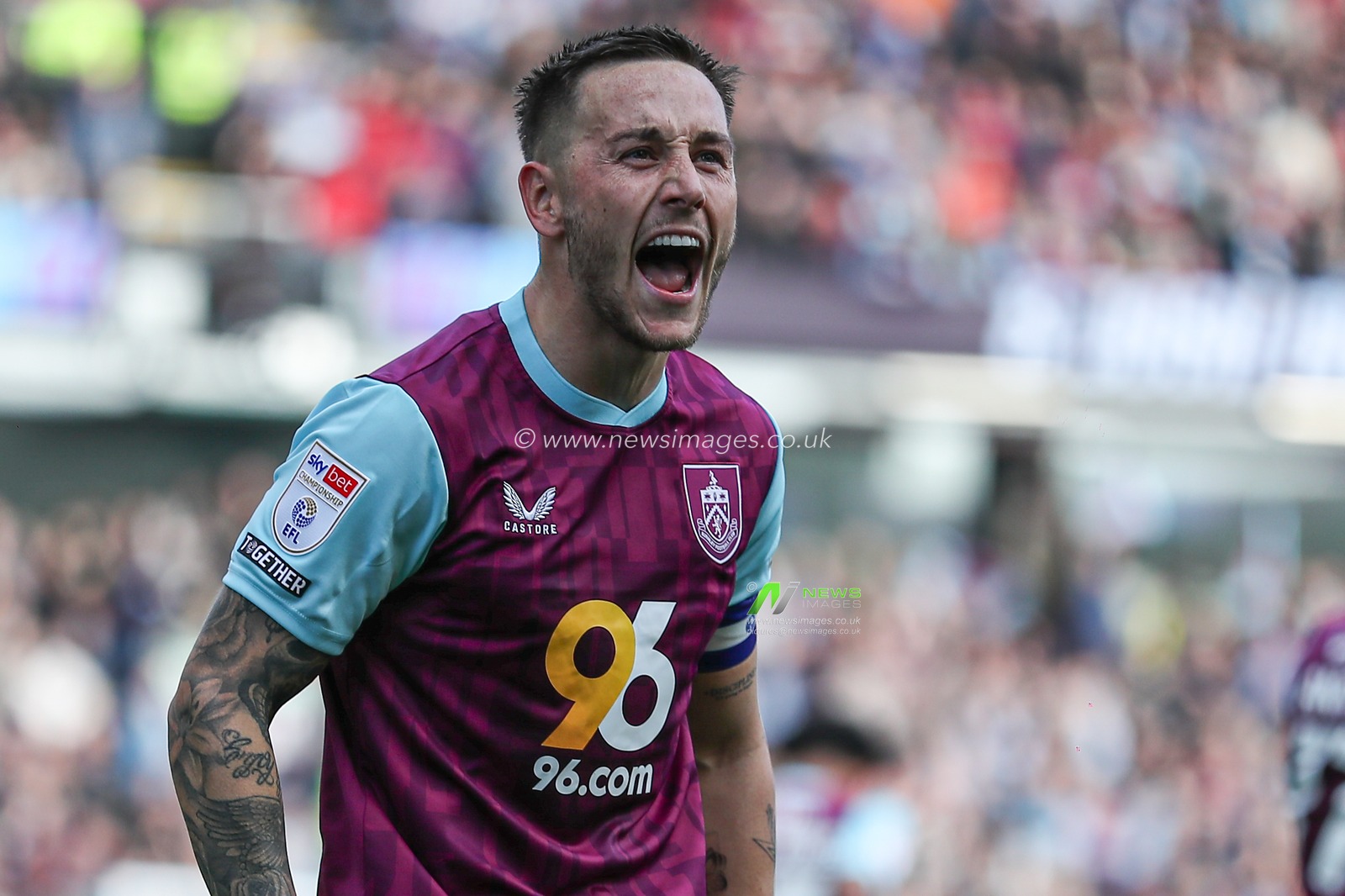 Josh Brownhill of Burnley celebrates after making it 2-1 during the Sky Bet Championship match Burnley vs Sheffield United at Turf Moor, Burnley, United Kingdom, 21st April 2025

(Photo by Jorge Horsted/News Images)
