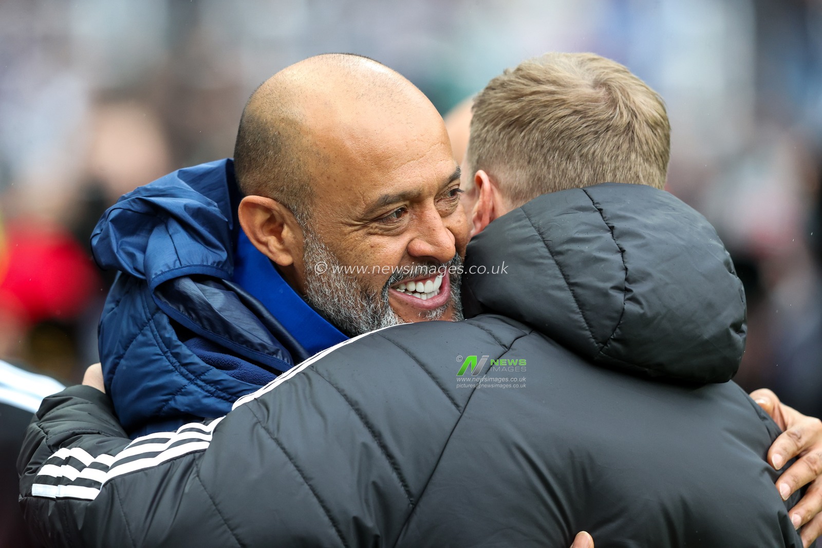 Nuno Espirito Santo Nottingham Forest embraces Eddie Howe of Newcastle United prior to the Premier League match Newcastle United vs Nottingham Forest at St. James's Park, Newcastle, United Kingdom, 23rd February 2025

(Photo by Alfie Cosgrove/News Images)