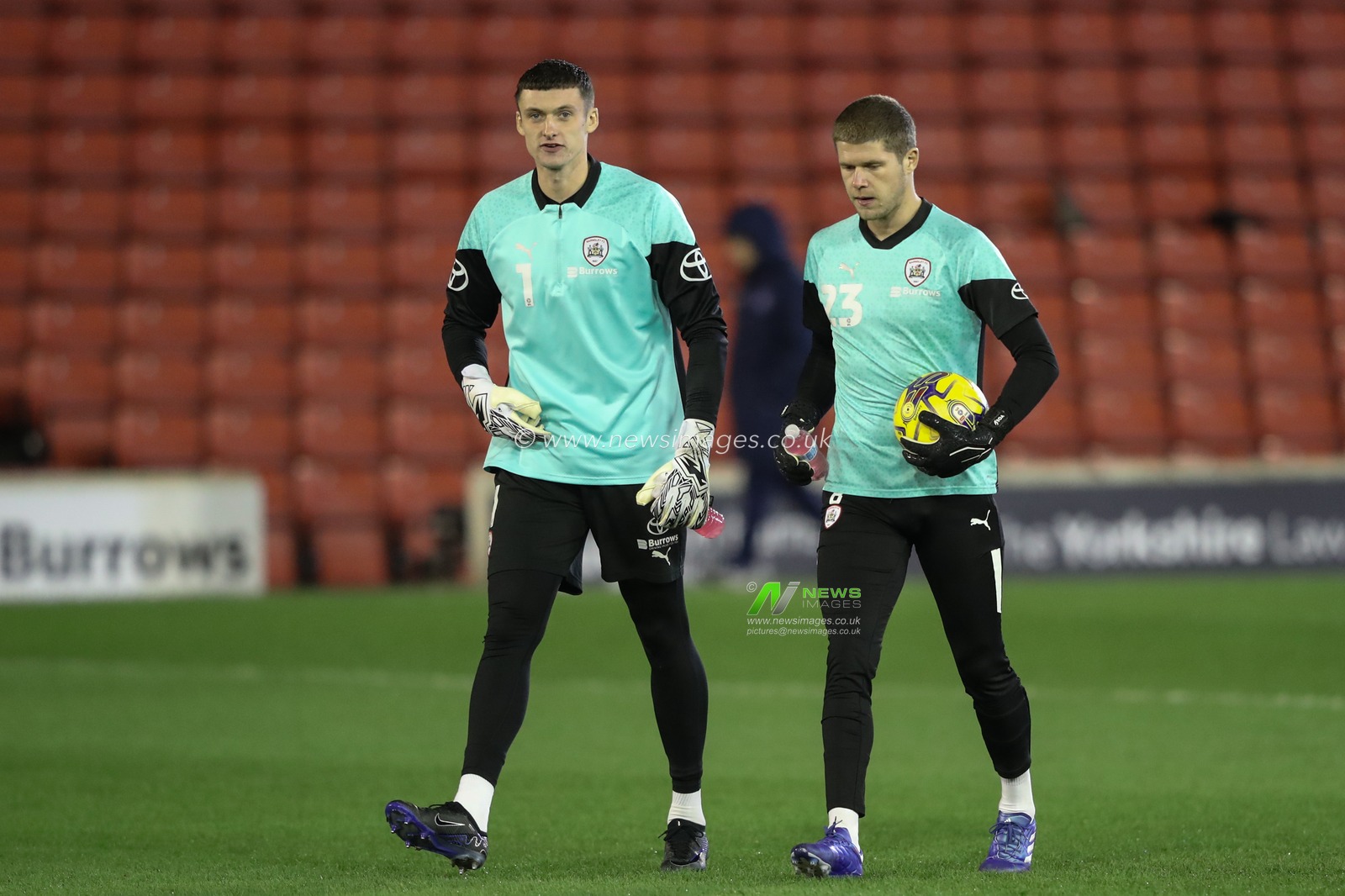 Liam Roberts of Barnsley and Ben Killip of Barnsley in the pregame warmup session during the Sky Bet League 1 match Barnsley vs Carlisle United at Oakwell, Barnsley, United Kingdom, 16th January 2024

(Photo by Alfie Cosgrove/News Images)