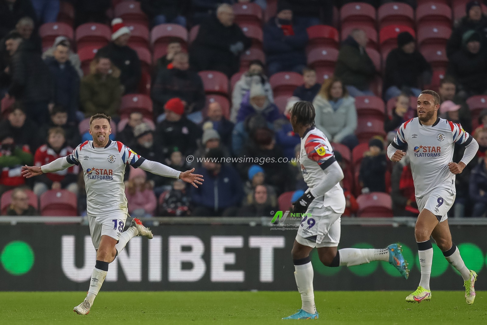 Jordan Clark #18 of Luton Town celebrates his goal and makes the score 0-1 during the Sky Bet Championship match Middlesbrough vs Luton Town at Riverside Stadium, Middlesbrough, United Kingdom, 10th December 2022

(Photo by James Heaton/News Images)