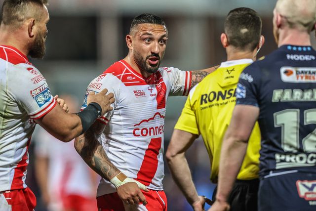 Elliot Minchella of Hull KR reacts to referee Jack Smith during the Betfred Super League Round 7 match Hull KR vs Wigan Warriors at Sewell Group Craven Park, Kingston upon Hull, United Kingdom, 11th April 2025

(Photo by Alfie Cosgrove/News Images)