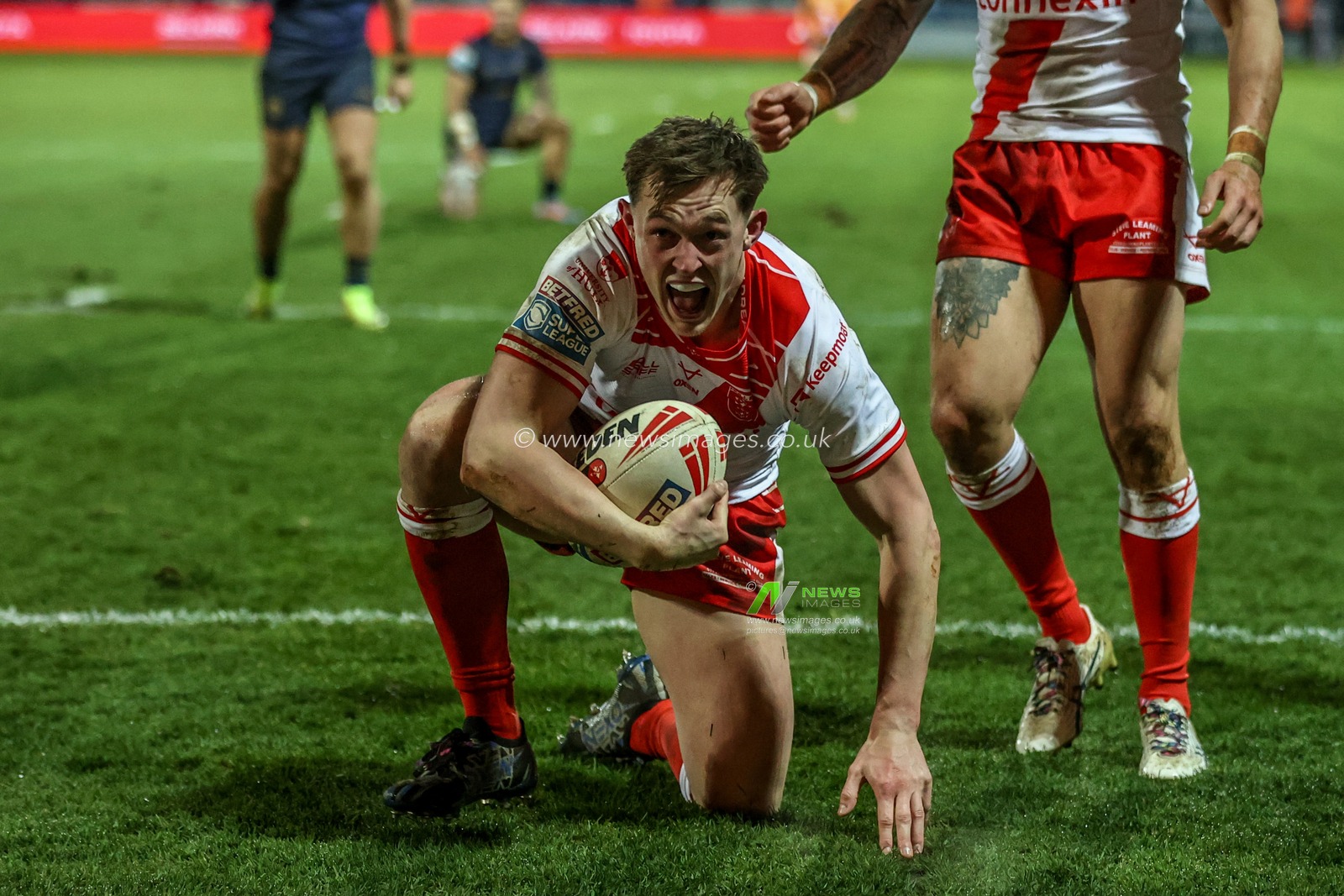 Jack Broadbent of Hull KR celebrates his try during the Betfred Super League Round 3 Hull KR vs Salford Red Devils at Sewell Group Craven Park, Kingston upon Hull, United Kingdom, 27th February 2025

(Photo by Alfie Cosgrove/News Images)