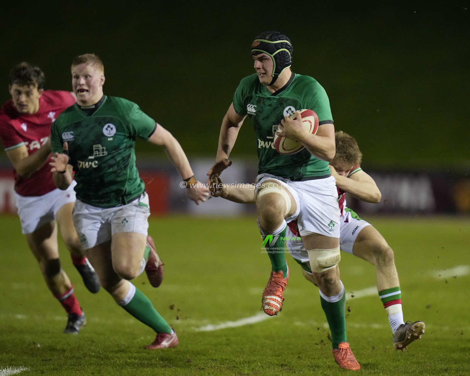 James McNabney #6 of Ireland U20's makes a break during the 2023 U20 Six Nations match Wales vs Ireland at Stadiwm CSM, Colwyn Bay, United Kingdom, 3rd February 2023

(Photo by Steve Flynn/News Images)