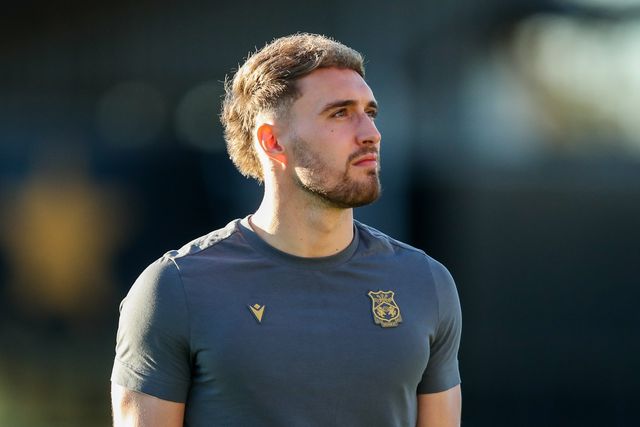 Sam Smith of Wrexham AFC arrives at Abbey Stadium prior to during the Sky Bet League 1 match Cambridge United vs Wrexham at Abbey Stadium, Cambridge, United Kingdom, 1st April 2025

(Photo by Izzy Poles/News Images)