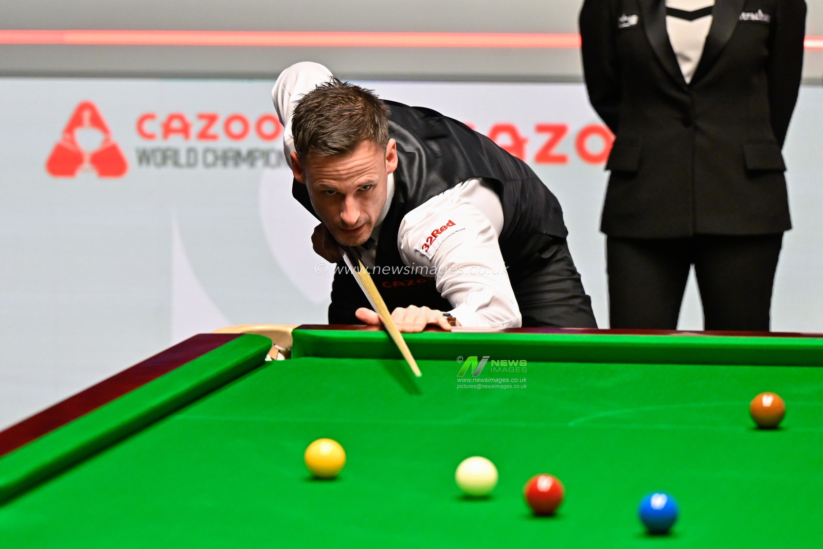 David Gilbert takes a shot, during the Cazoo World Championships 2024 at Crucible Theatre, Sheffield, United Kingdom, 25th April 2024

(Photo by Cody Froggatt/News Images)