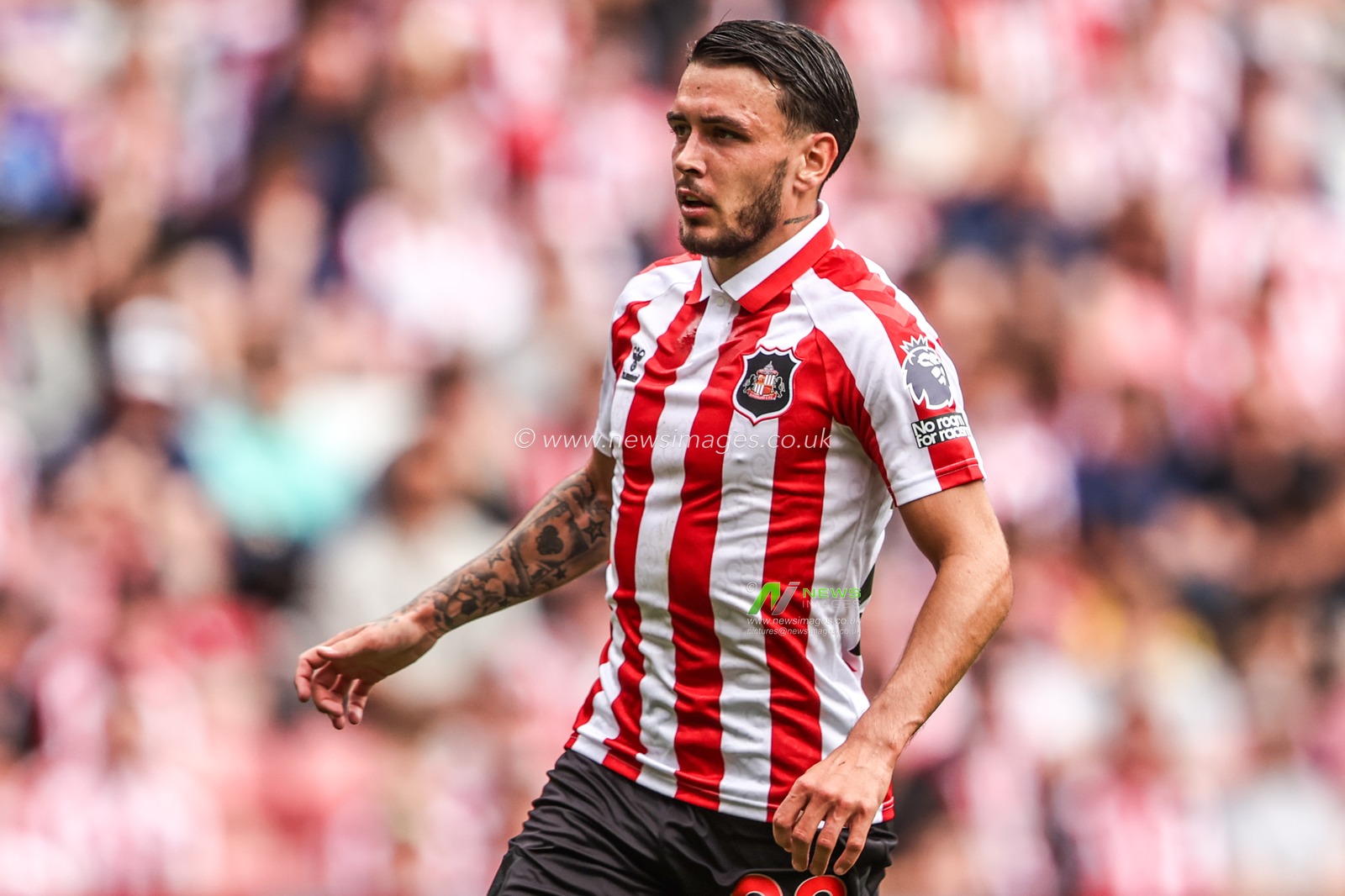 Enzo Le Fee of Sunderland during the Premier League match Sunderland vs Fulham at Stadium Of Light, Sunderland, United Kingdom on 30 August 2026

(Photo by Alfie Cosgrove/News Images)