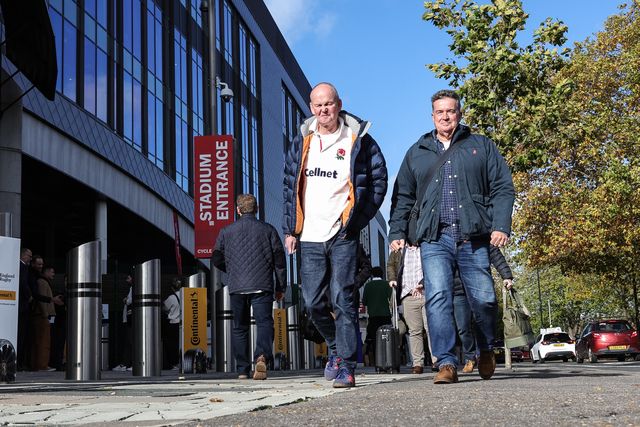 England fans make their way to the game during the Quilter Nations Series 2025 match England vs Australia at Allianz Stadium, Twickenham, United Kingdom, 1st November 2025

(Photo by Mark Cosgrove/News Images)

*** GER AUT SUI OUT ***