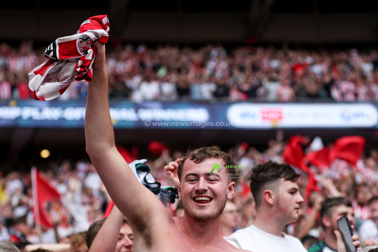 Sunderland fan celebrates getting promoted back to the Premier League after the Sky Bet Championship Playoff Final match Sheffield United vs Sunderland at Wembley Stadium, London, United Kingdom, 24th May 2025

(Photo by Izzy Poles/News Images)
