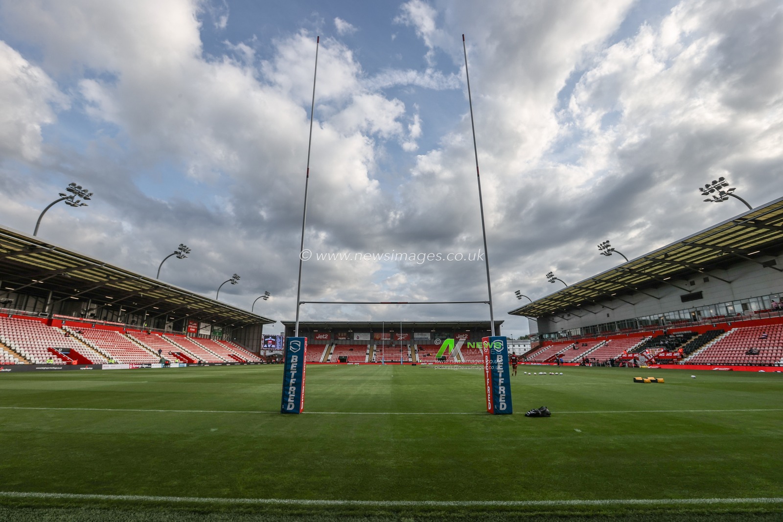 A general view of Leigh Sports Village during the Betfred Super League round 21 match Leigh Leopards vs Leeds Rhinos at Leigh Sports Village, Leigh, United Kingdom, 7th August 2025

(Photo by Alfie Cosgrove/News Images)