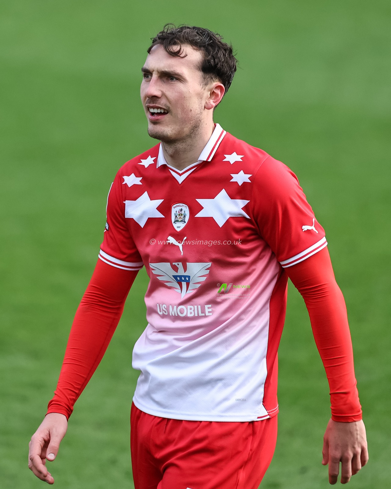 Josh Earl of Barnsley during the Sky Bet League 1 match Barnsley vs Derby County at Oakwell, Barnsley, United Kingdom, 24th February 2024

(Photo by Mark Cosgrove/News Images)