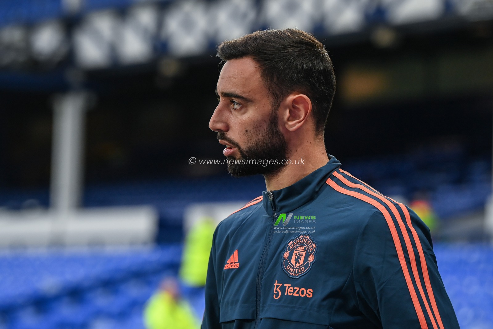Bruno Fernandes #8 of Manchester United arrives at Goodison Park before the Premier League match Everton vs Manchester United at Goodison Park, Liverpool, United Kingdom, 9th October 2022

(Photo by Craig Thomas/News Images)