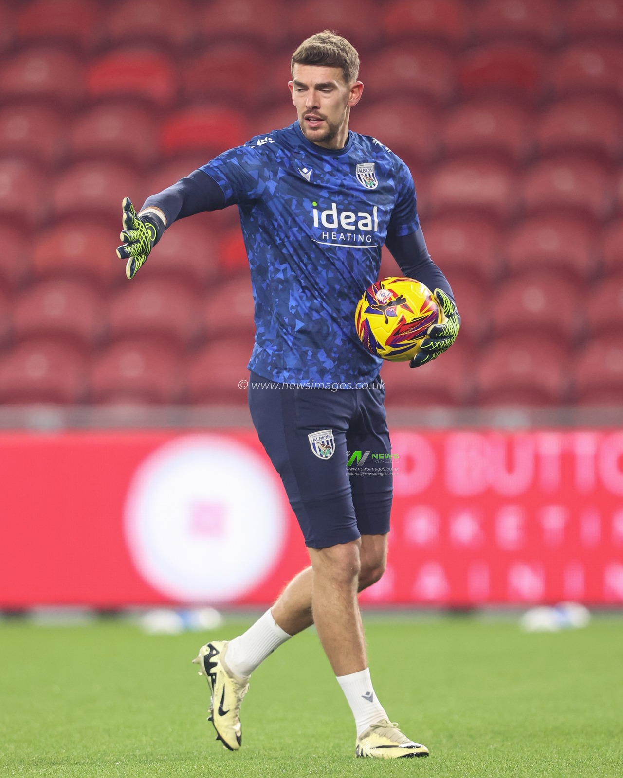 Alex Palmer of West Bromwich Albion in the pregame warmup session during the Sky Bet Championship match Middlesbrough vs West Bromwich Albion at Riverside Stadium, Middlesbrough, United Kingdom, 21st January 2025

(Photo by Alfie Cosgrove/News Images)