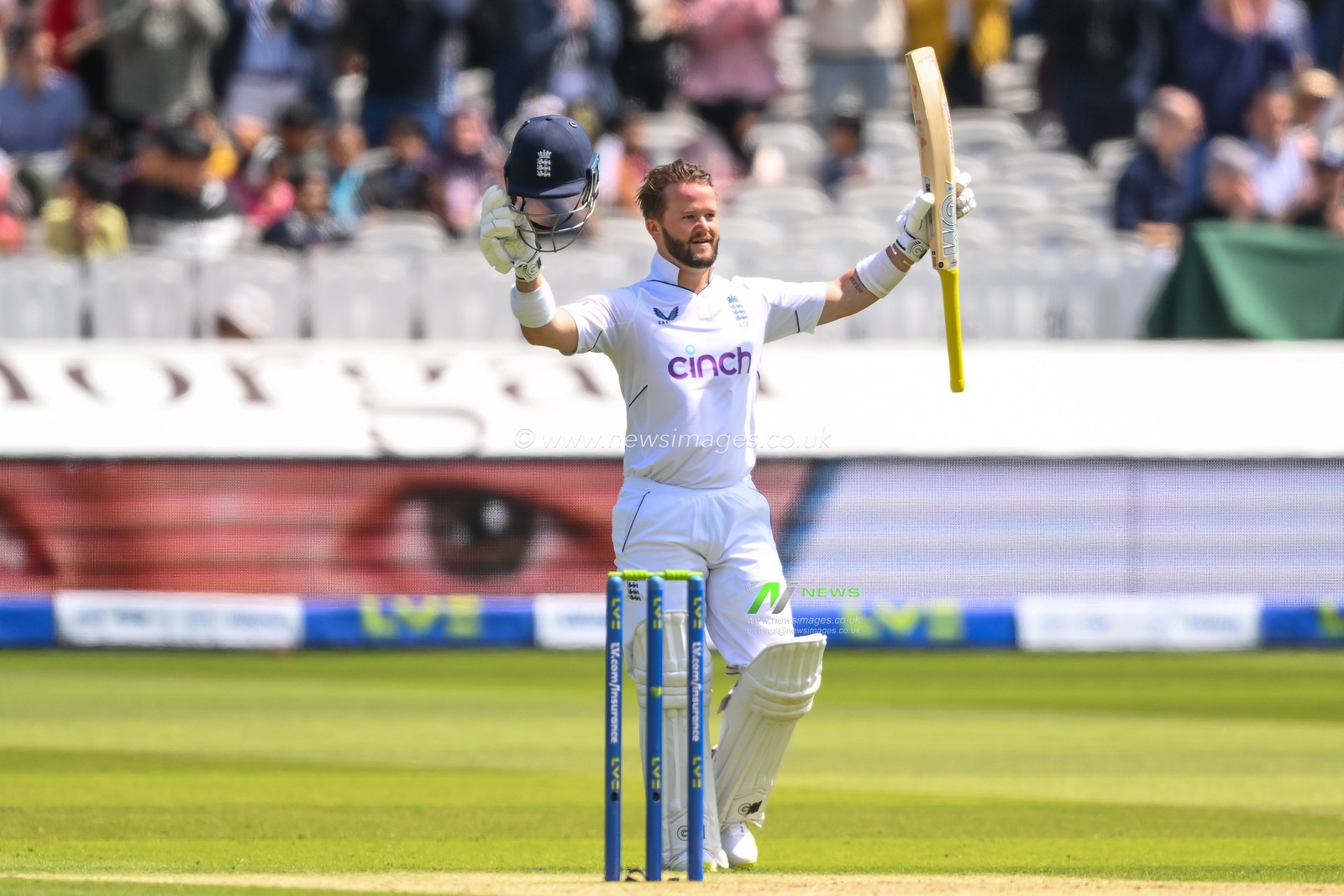 Ben Duckett of England celebrates a century (100 runs)during the LV= Insurance Test match Day 2 England vs Ireland at Lords, London, United Kingdom, 2nd June 2023

(Photo by Craig Thomas/News Images)