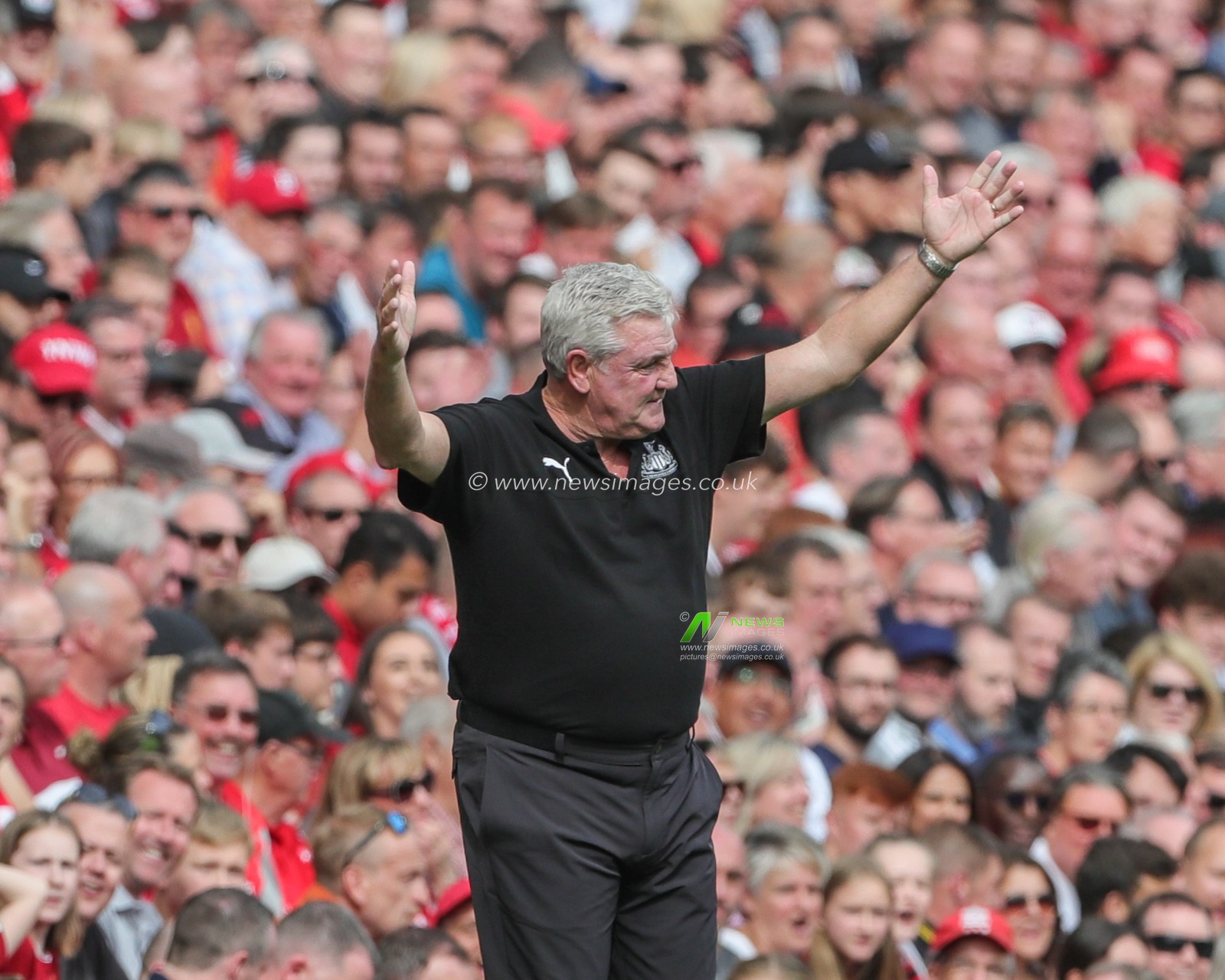 14th September 2019 , Anfield, Liverpool, England; Premier League Football, Liverpool vs Newcastle United ; Steve Bruce manager of Newcastle United reacts to the crowd as they taunt him 


Credit: Mark Cosgrove/News Images 


Premier League/EFL Football images are subject to DataCo Licence