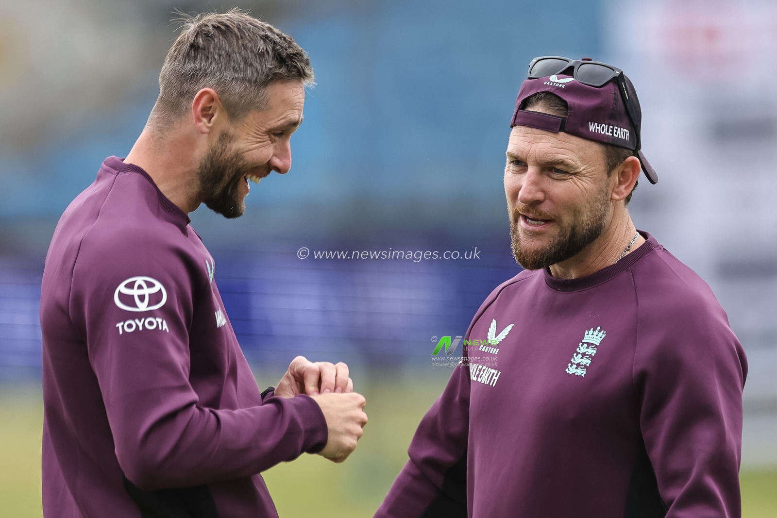 Brendon McCullum head coach of England (R) speaking to Chris Woakes of England (L) in the pre-game warm up session during the 1st Rothesay Test Match Day 5 England vs India at Headingley Cricket Ground, Leeds, United Kingdom, 24th June 2025

(Photo by Mark Cosgrove/News Images)