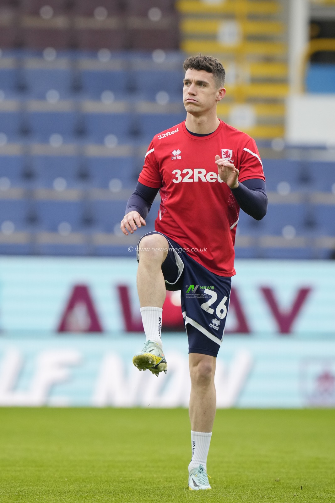 Darragh Lenihan #26 of Middlesbrough warms up before  the Sky Bet Championship match Burnley vs Middlesbrough at Turf Moor, Burnley, United Kingdom, 17th December 2022

(Photo by Steve Flynn/News Images)