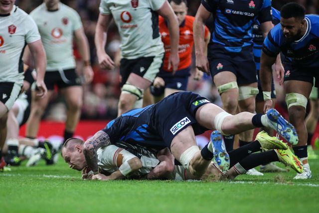 Nick Tompkins of Wales scores a try for his team during the Quilter Nations Series 2025 match Wales vs Japan at Principality Stadium, Cardiff, United Kingdom, 15th November 2025

(Photo by Andrew Lewis/News Images)

*** GER AUT SUI OUT ***