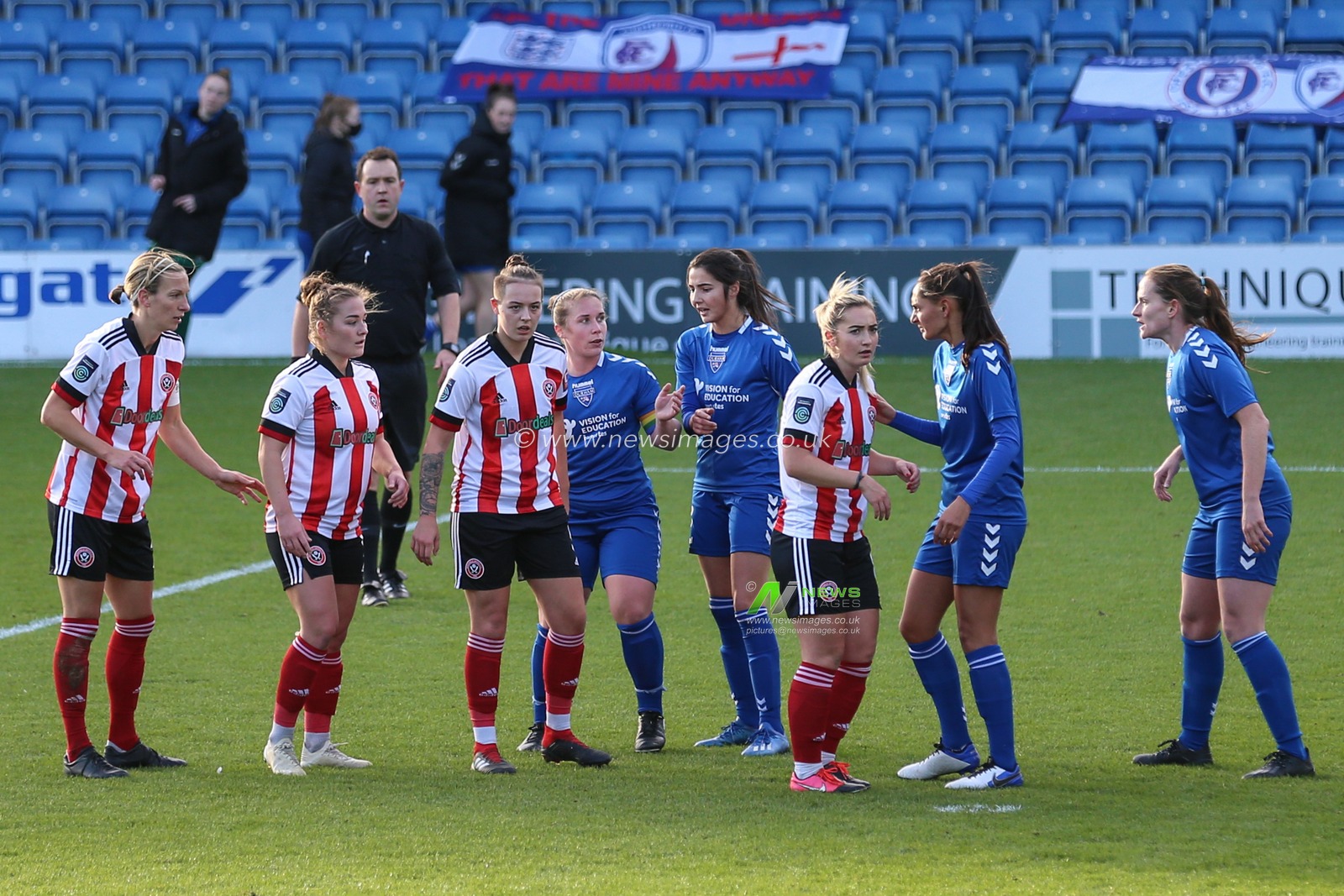 Sheffield United and Durham players prepare for a corner