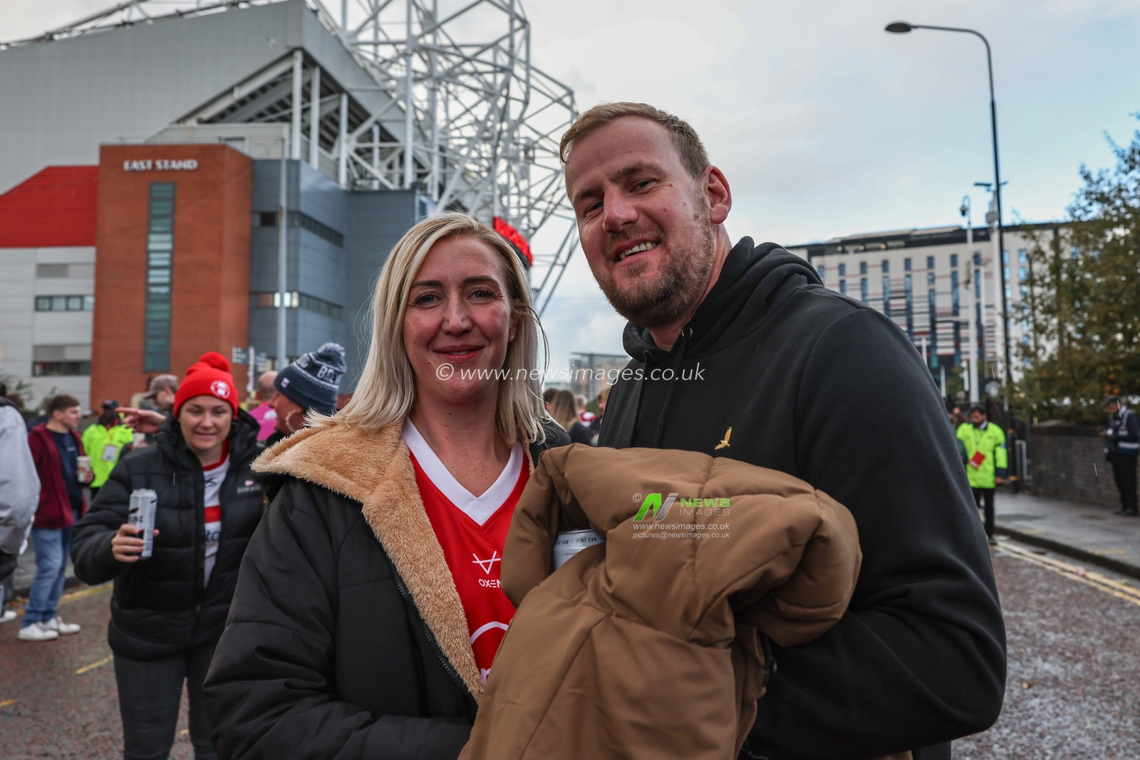 Fans arrive at Old Trafford during the Betfred Super League Grand Final match Wigan Warriors vs Hull KR at Old Trafford, Manchester, United Kingdom, 12th October 2024

(Photo by Mark Cosgrove/News Images)