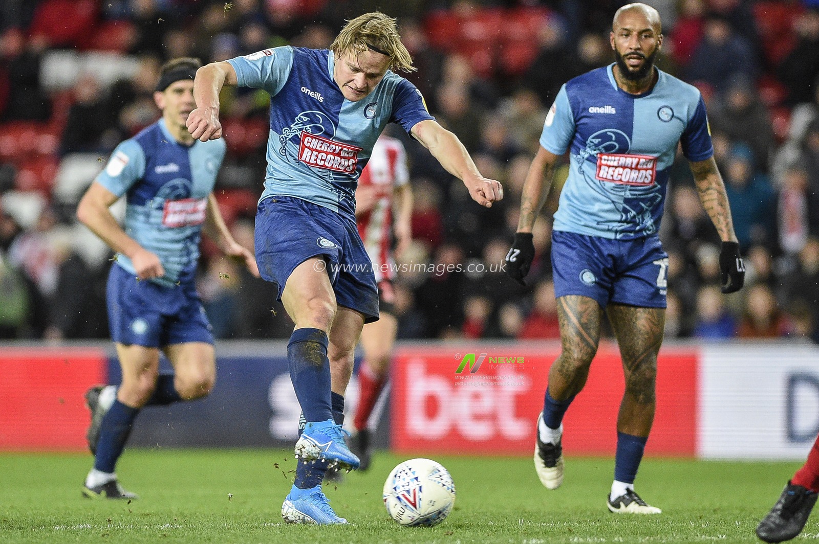 11th January 2020, Stadium Of Light, Sunderland, England; Sky Bet League 1, Sunderland v Wycombe Wanderers : Alex Samuel (25) of Wycombe Wanderers shoots at goal

Credit: Iam Burn/News Images