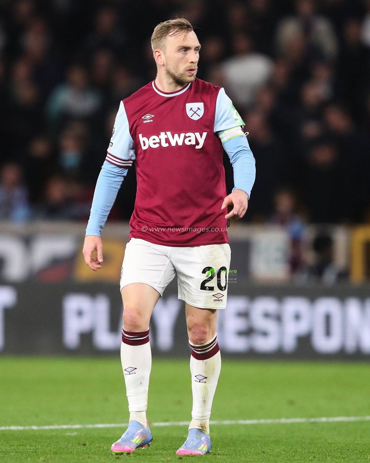 Jarrod Bowen of West Ham United during the Premier League match Wolverhampton Wanderers vs West Ham United at Molineux, Wolverhampton, United Kingdom, 1st April 2025

(Photo by Gareth Evans/News Images)