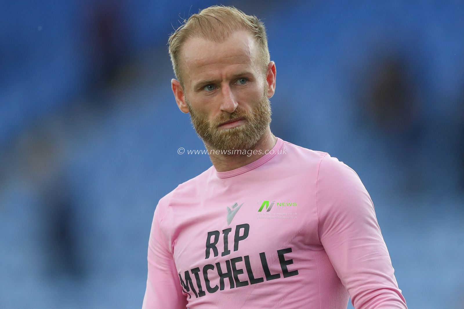 Barry Bannan #10 of Sheffield Wednesday applauds the travelling fans after the Sky Bet League 1 match Shrewsbury Town vs Sheffield Wednesday at Greenhous Meadow, Shrewsbury, United Kingdom, 29th April 2023

(Photo by Gareth Evans/News Images)