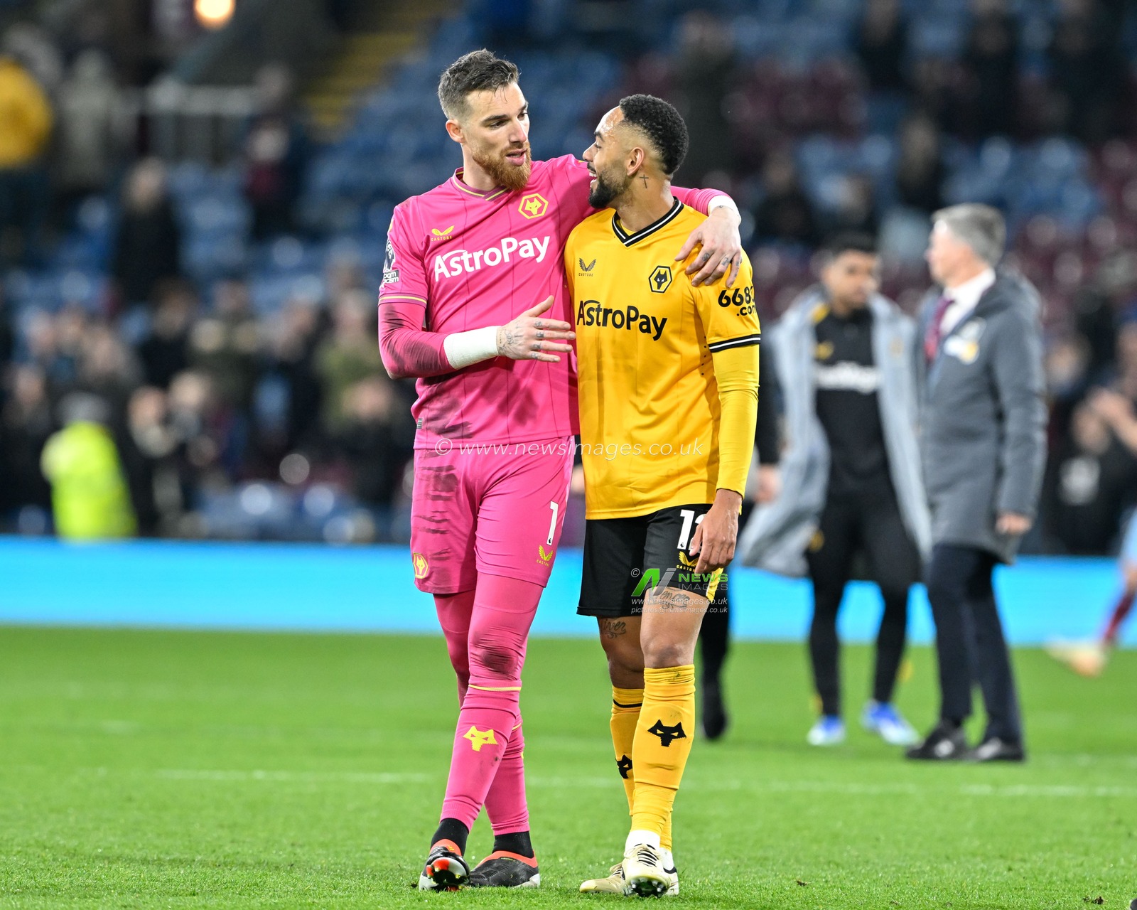JosÃ© SÃ¡ of Wolverhampton Wanderers and Matheus Cunha of Wolverhampton Wanderers at full time, during the Premier League match Burnley vs Wolverhampton Wanderers at Turf Moor, Burnley, United Kingdom, 2nd April 2024

(Photo by Cody Froggatt/News Images)