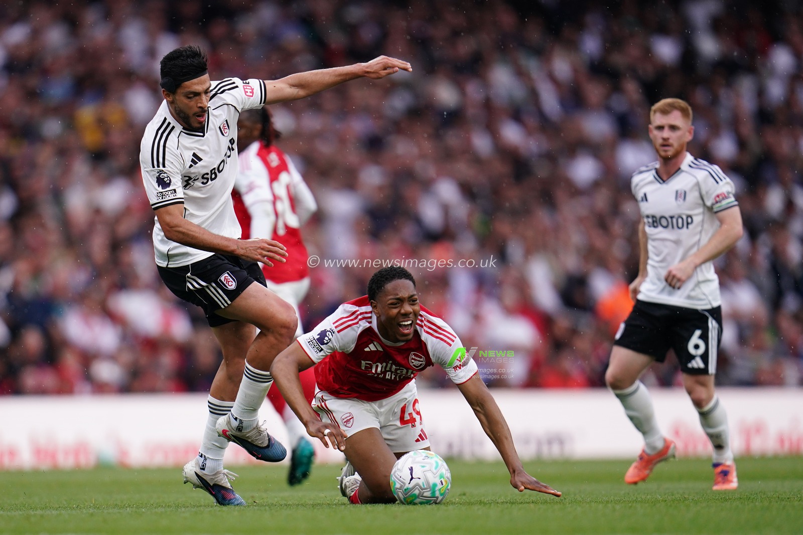 during the Premier League match Arsenal vs Fulham at Emirates, London, United Kingdom on 02 May 2026

(Photo by Harvey Murphy/News Images)