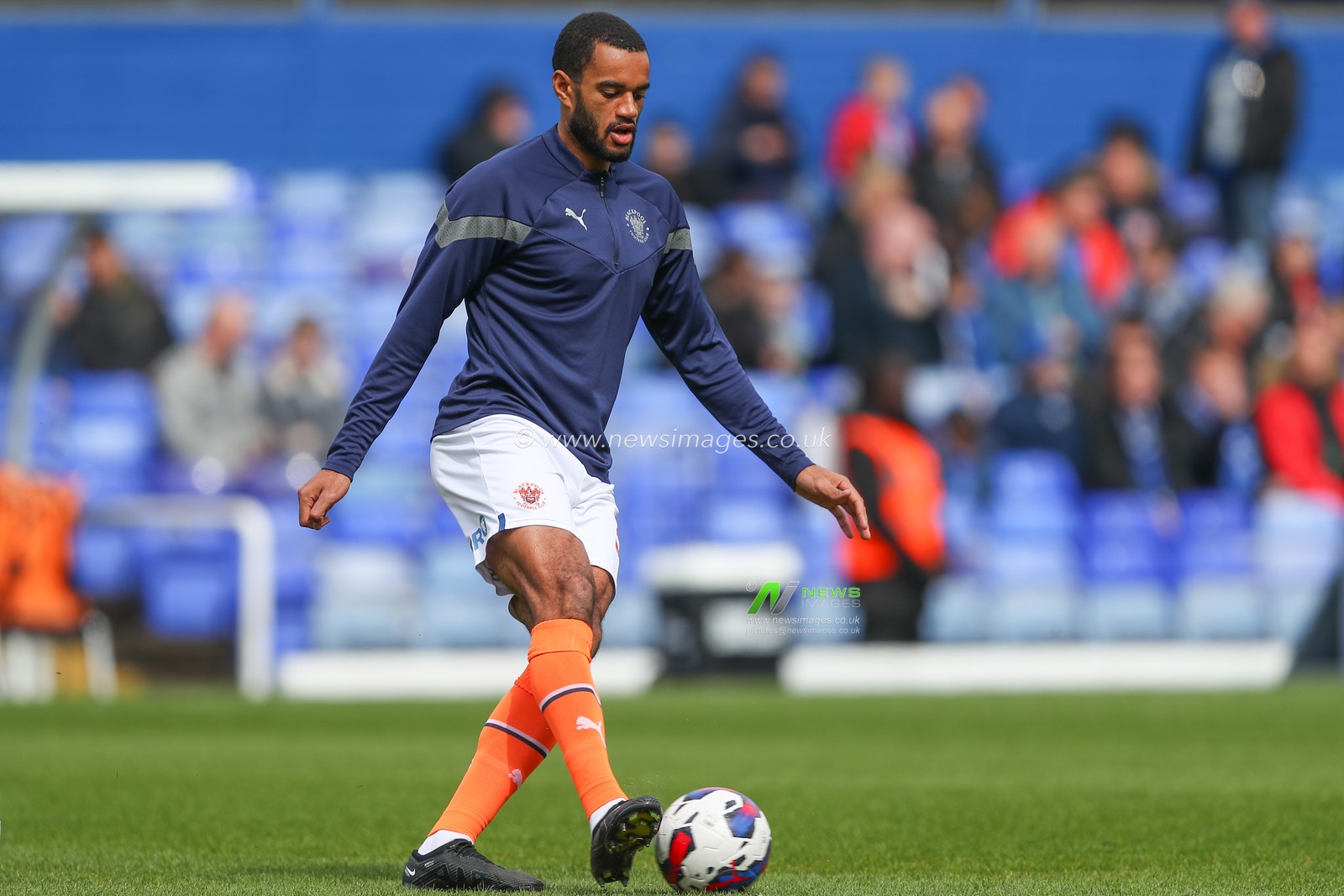 Curtis Nelson #31 of Blackpool during the pre-game warm up ahead of the Sky Bet Championship match Birmingham City vs Blackpool at St Andrews, Birmingham, United Kingdom, 22nd April 2023

(Photo by Gareth Evans/News Images)