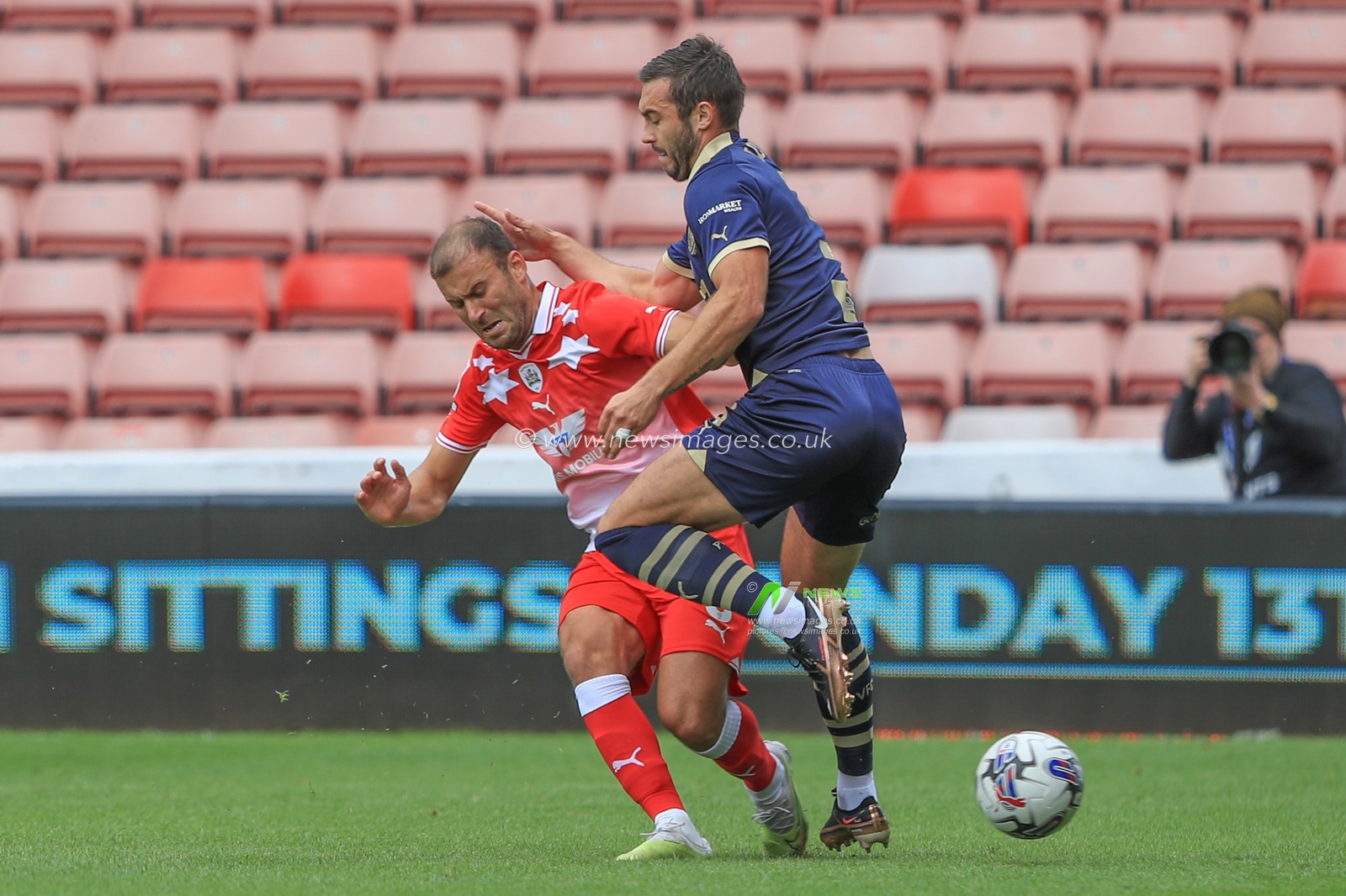 during the Sky Bet League 1 match Barnsley vs Port Vale at Oakwell, Barnsley, United Kingdom, 5th August 2023

(Photo by Alfie Cosgrove/News Images)