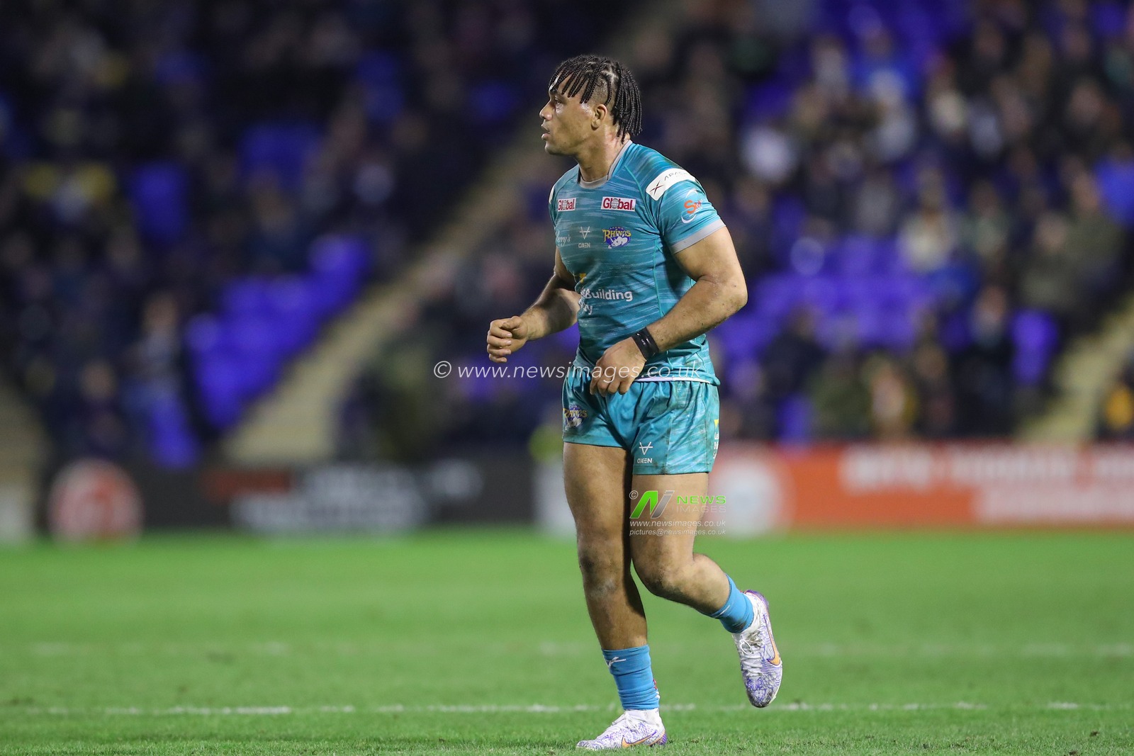 Derrell Olpherts #16 of Leeds Rhinos during the Betfred Super League Round 1 match Warrington Wolves vs Leeds Rhinos at Halliwell Jones Stadium, Warrington, United Kingdom, 16th February 2023

(Photo by Gareth Evans/News Images)