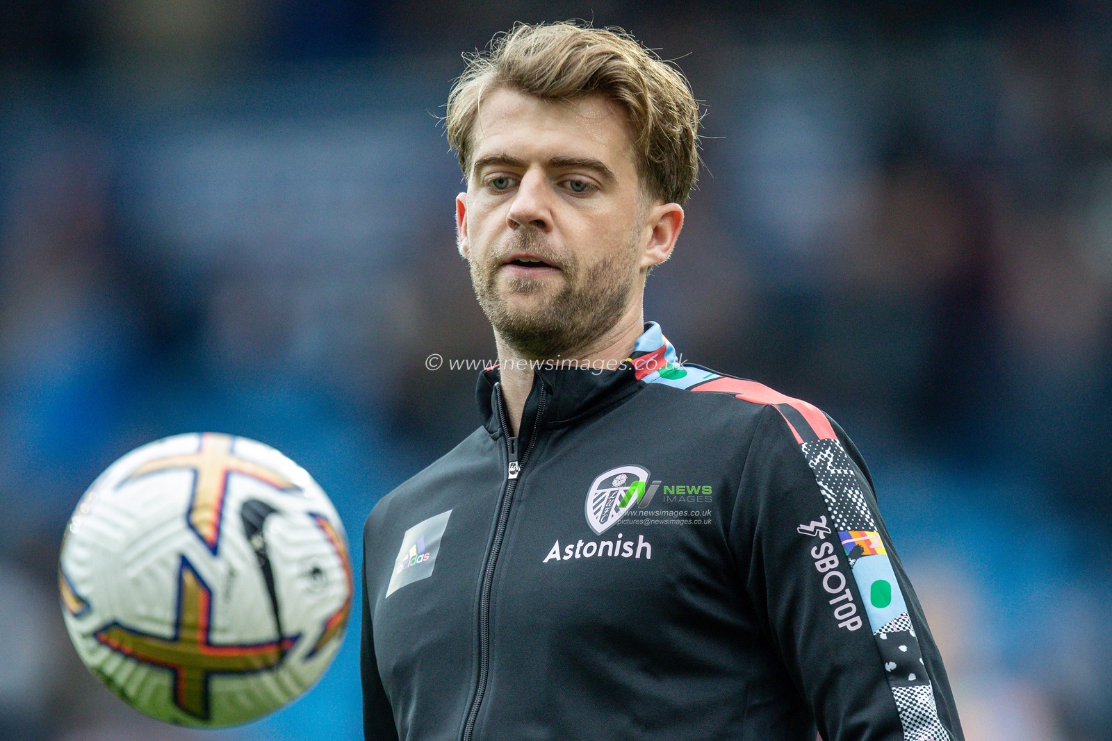 Patrick Bamford #9 of Leeds United during the pre match warm up ahead of the Premier League match Leeds United vs Fulham at Elland Road, Leeds, United Kingdom, 23rd October 2022

(Photo by James Heaton/News Images)