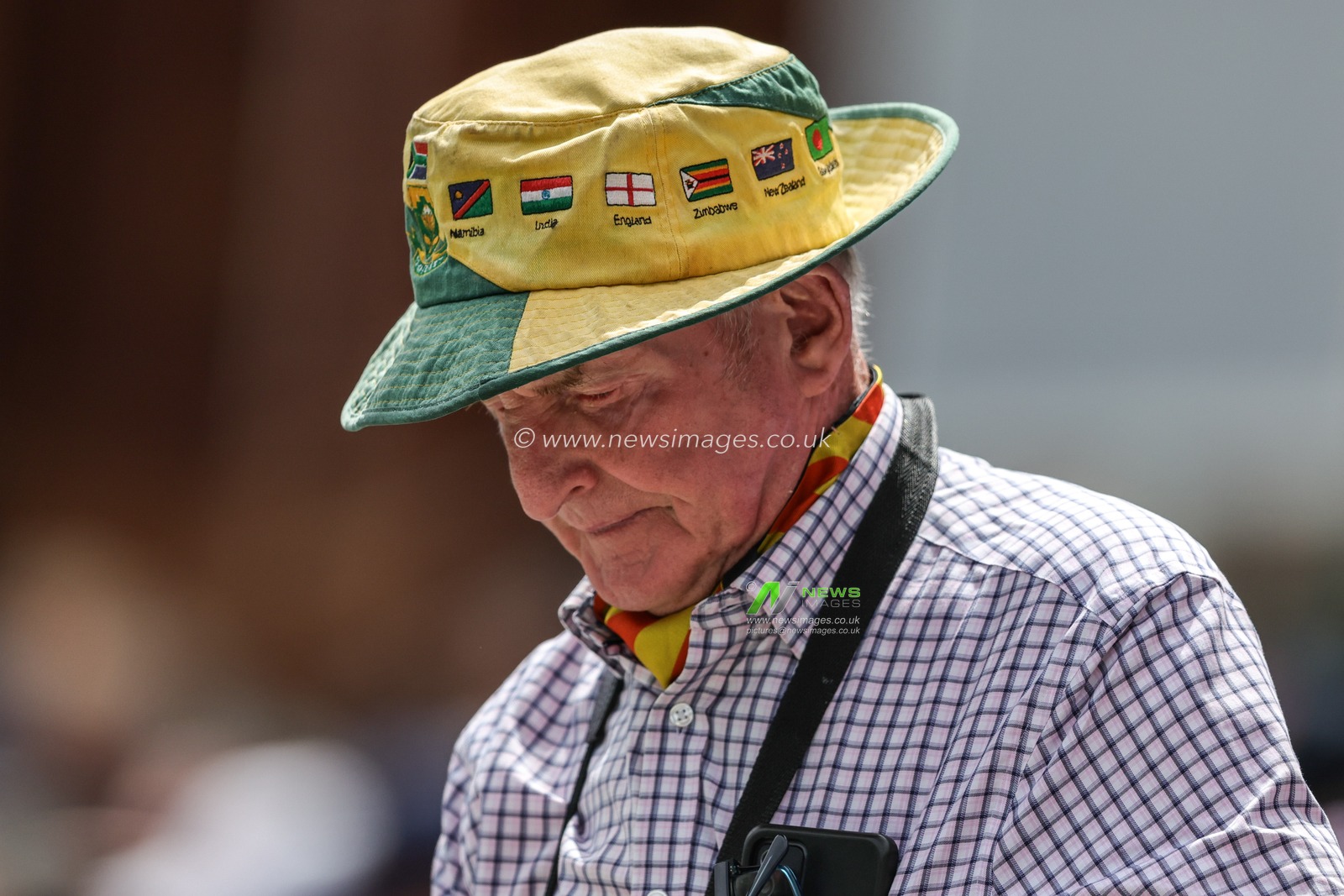 Fan during the LV= Insurance Ashes Test Series Second Test Day 5 England v Australia at Lords, London, United Kingdom, 2nd July 2023

(Photo by Mark Cosgrove/News Images)