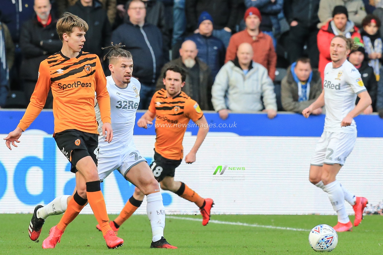29th February 2020, KCOM Stadium, Hull, England; Sky Bet Championship, Hull City v Leeds United : Martin Samuelsen (42) of Hull City passes the ball