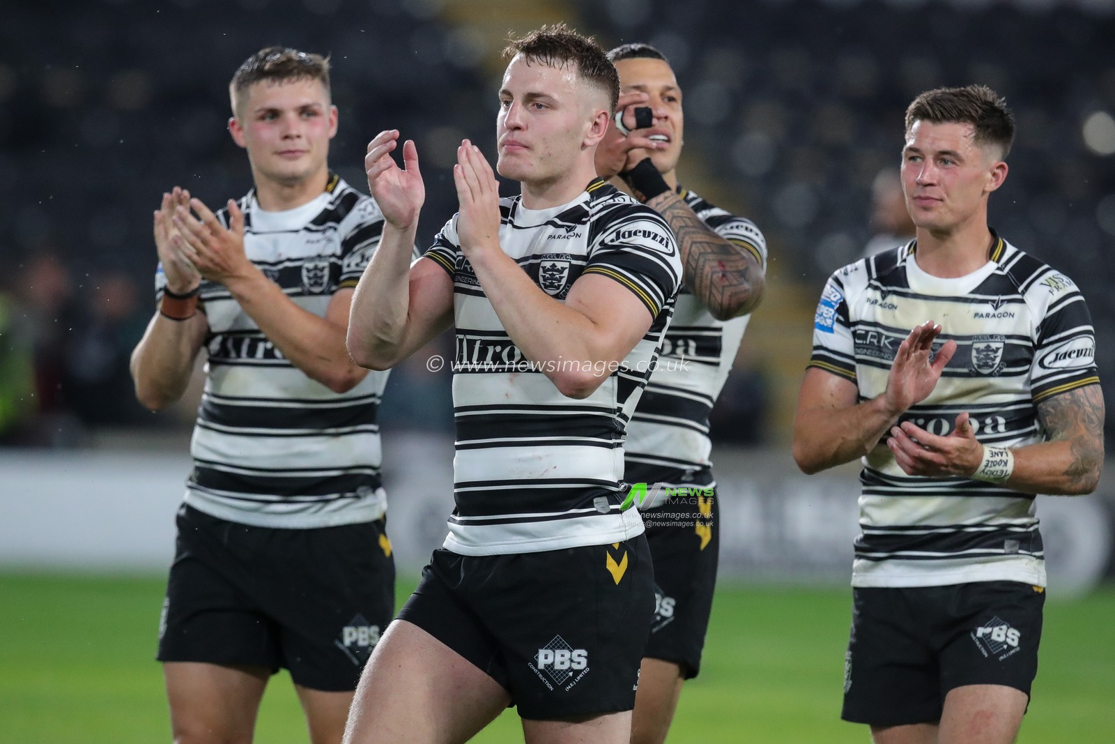 Jake Trueman #6 of Hull FC celebrates the win at full time after the Betfred Super League Round 16 match Hull FC vs St Helens at MKM Stadium, Hull, United Kingdom, 22nd June 2023

(Photo by James Heaton/News Images)