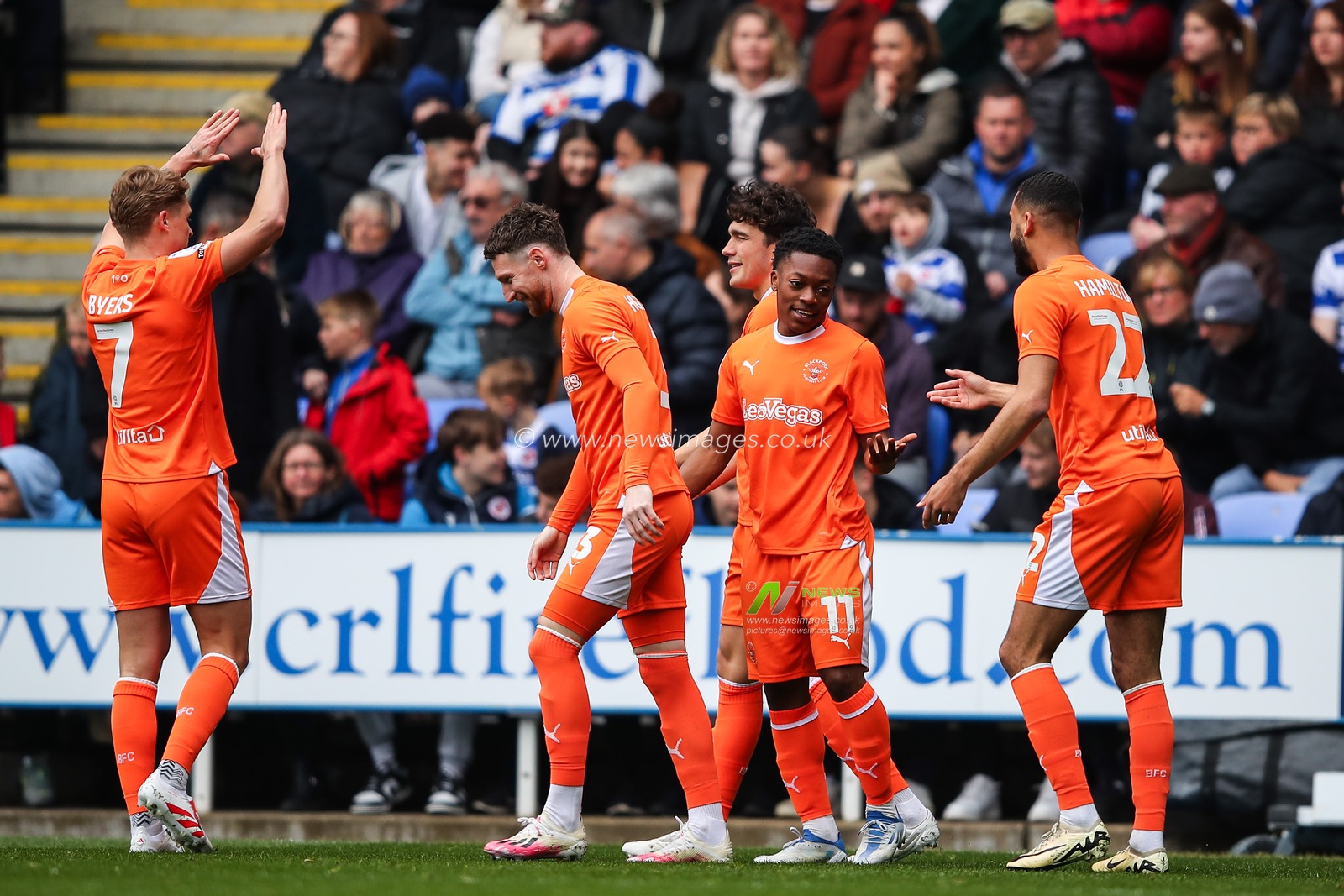 Karamoko Dembele of Blackpool celebrates his goal to make it 0-1 during the Sky Bet League 1 match Reading vs Blackpool at Select Car Leasing Stadium, Reading, United Kingdom, 27th April 2024

(Photo by Gareth Evans/News Images)