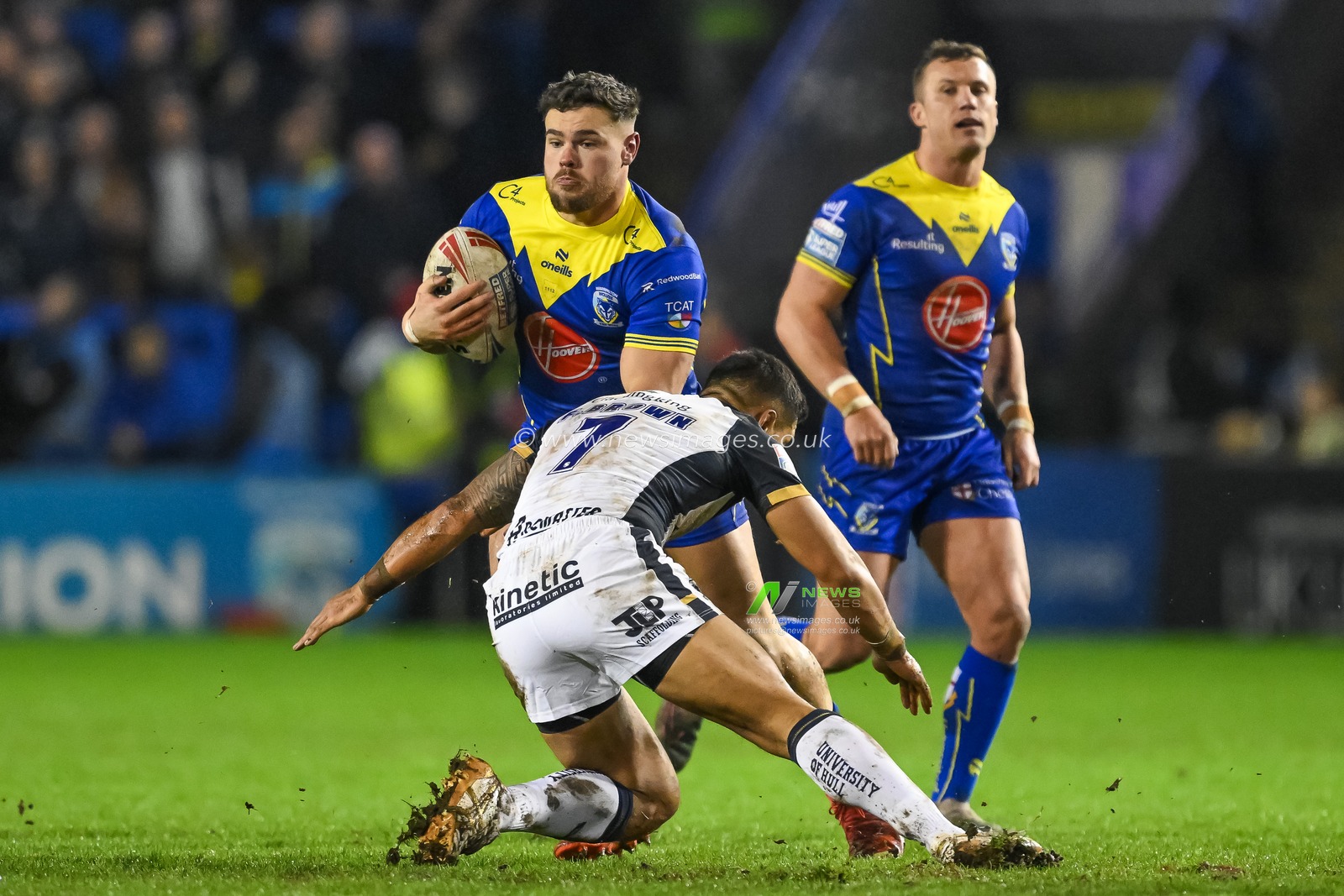 Joe Philbin of Warrington Wolves is tackled by Faâ€™amanu Brown Hull FC during the Betfred Super League Round 2 match Warrington Wolves vs Hull FC at Halliwell Jones Stadium, Warrington, United Kingdom, 23rd February 2024

(Photo by Craig Thomas/News Images)