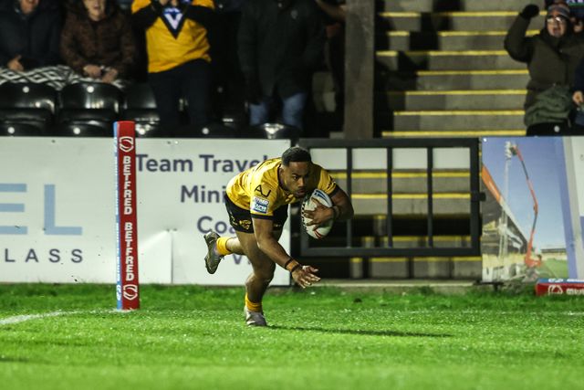 Jason Qareqare of Castleford Tigers goes over for a try during the Betfred Super League round 6 match Castleford Tigers vs Bradford Bulls at OneBore Stadium, Castleford, Untied Kingdom on 26 March 2026

(Photo by Alfie Cosgrove/News Images)