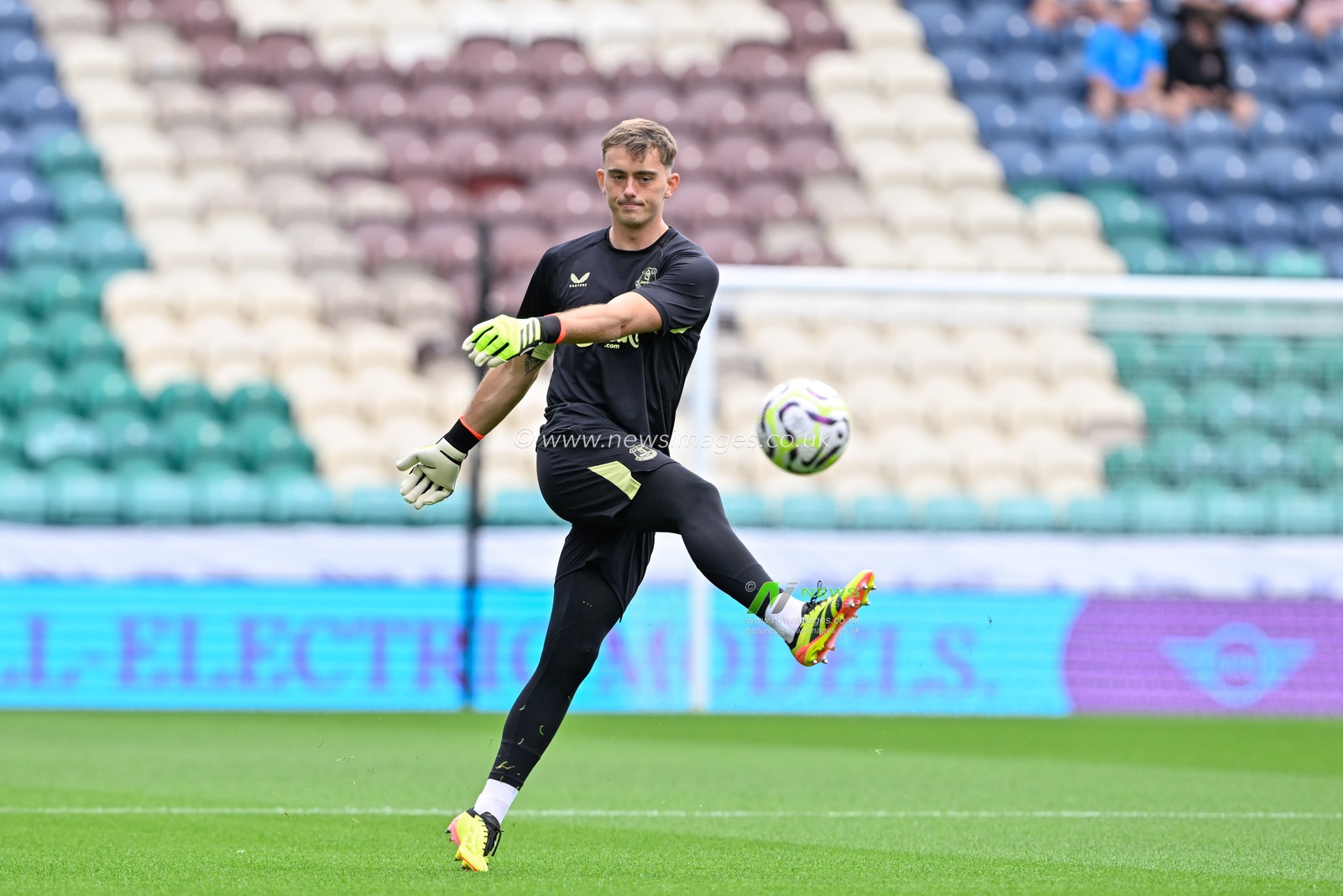 Harry Tyrer of Everton warms up ahead of the Pre-season friendly match Preston North End vs Everton at Deepdale, Preston, United Kingdom, 3rd August 2024

(Photo by Cody Froggatt/News Images)