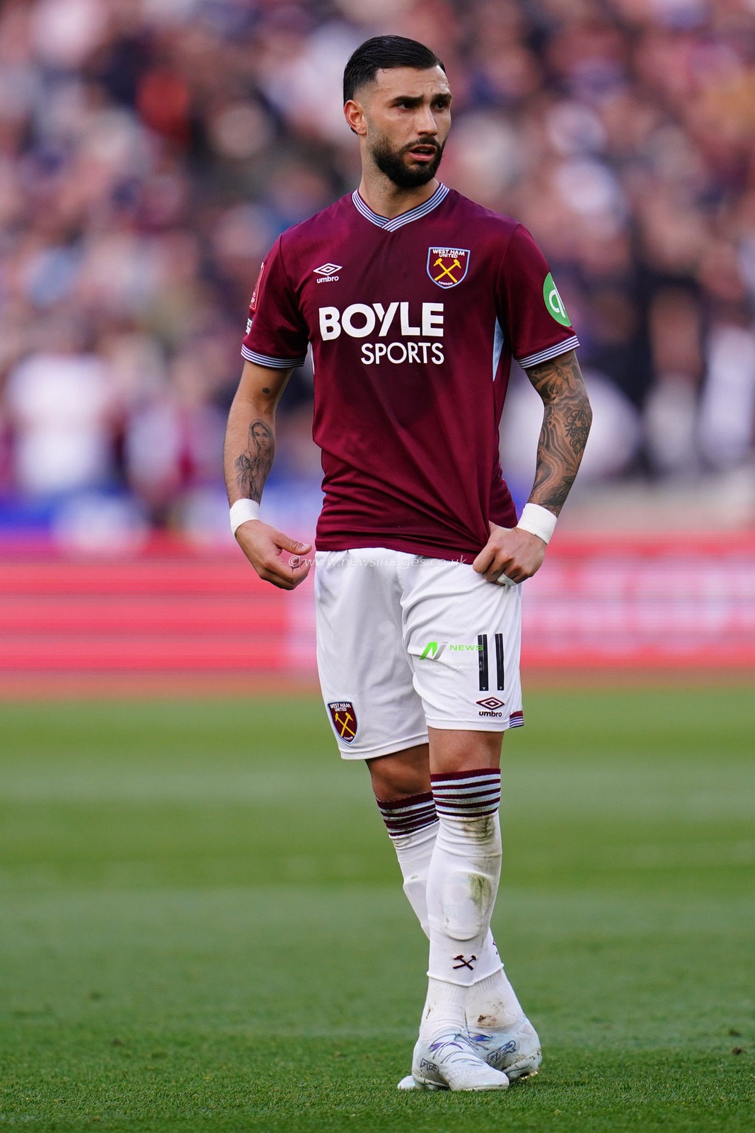 Valentin Castellanos of West Ham United during the Emirates FA Cup Quarter-Final match West Ham United vs Leeds United at London Stadium, London, United Kingdom on 04 April 2026

(Photo by Harvey Murphy/News Images)