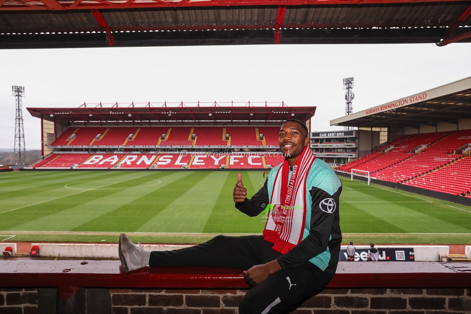 Donovan Pines signs for Barnsley FC on a free until 2025 transfer for at Oakwell, Barnsley, United Kingdom, 13th January 2024

(Photo by Mark Cosgrove/News Images)