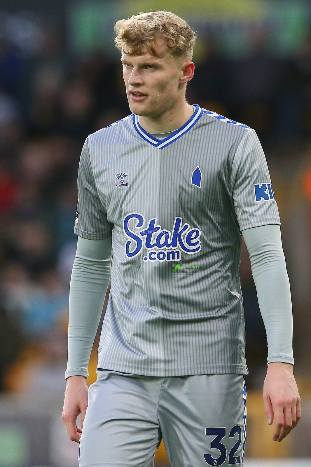 Jarrad Branthwaite #32 of Everton during the Premier League match Wolverhampton Wanderers vs Everton at Molineux, Wolverhampton, United Kingdom, 30th December 2023

(Photo by Gareth Evans/News Images)