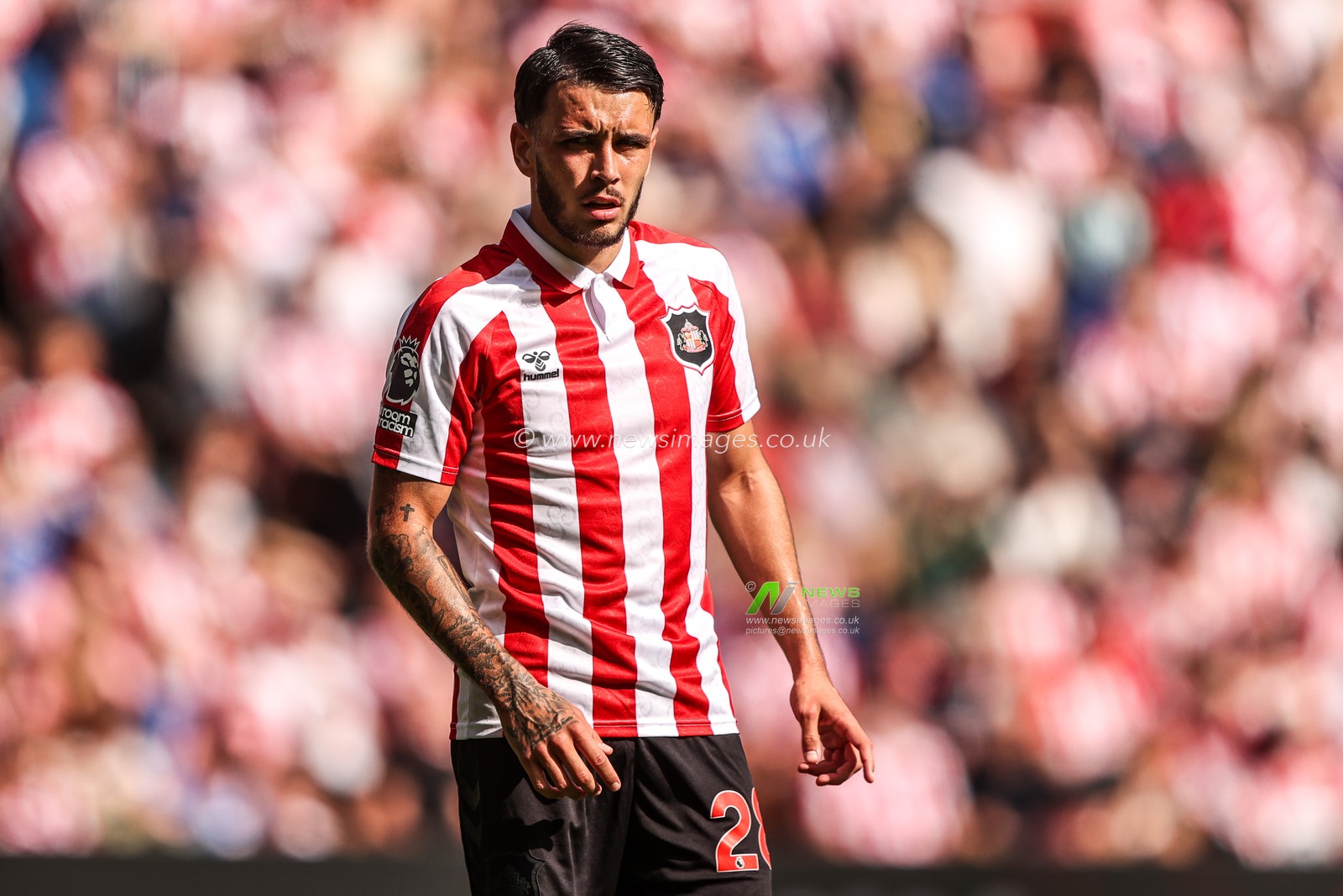 Enzo Le Fee of Sunderland during the Premier League match Sunderland vs Fulham at Stadium Of Light, Sunderland, United Kingdom on 30 August 2026

(Photo by Alfie Cosgrove/News Images)
