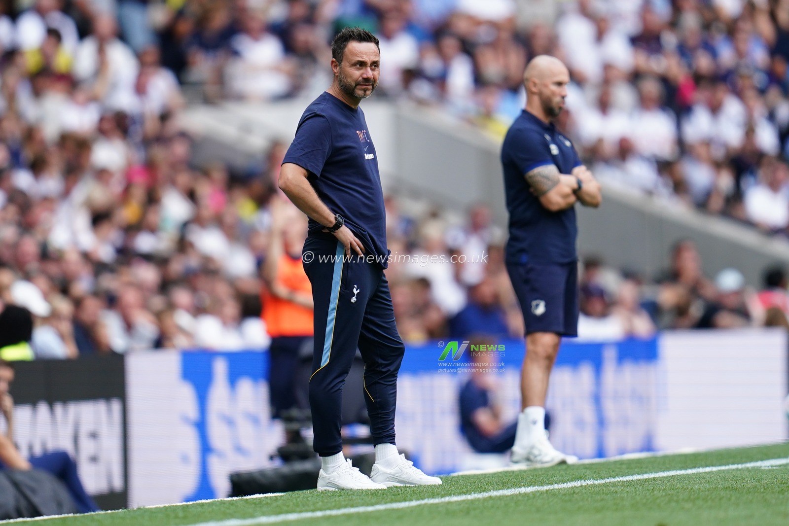 Roberto De Zerbi manager of Tottenham Hotspur during the pre-season friendly match Tottenham Hotspur vs Hoffenheim at Tottenham Hotspur Stadium, London, United Kingdom on 15 August 2026

(Photo by Harvey Murphy/News Images)